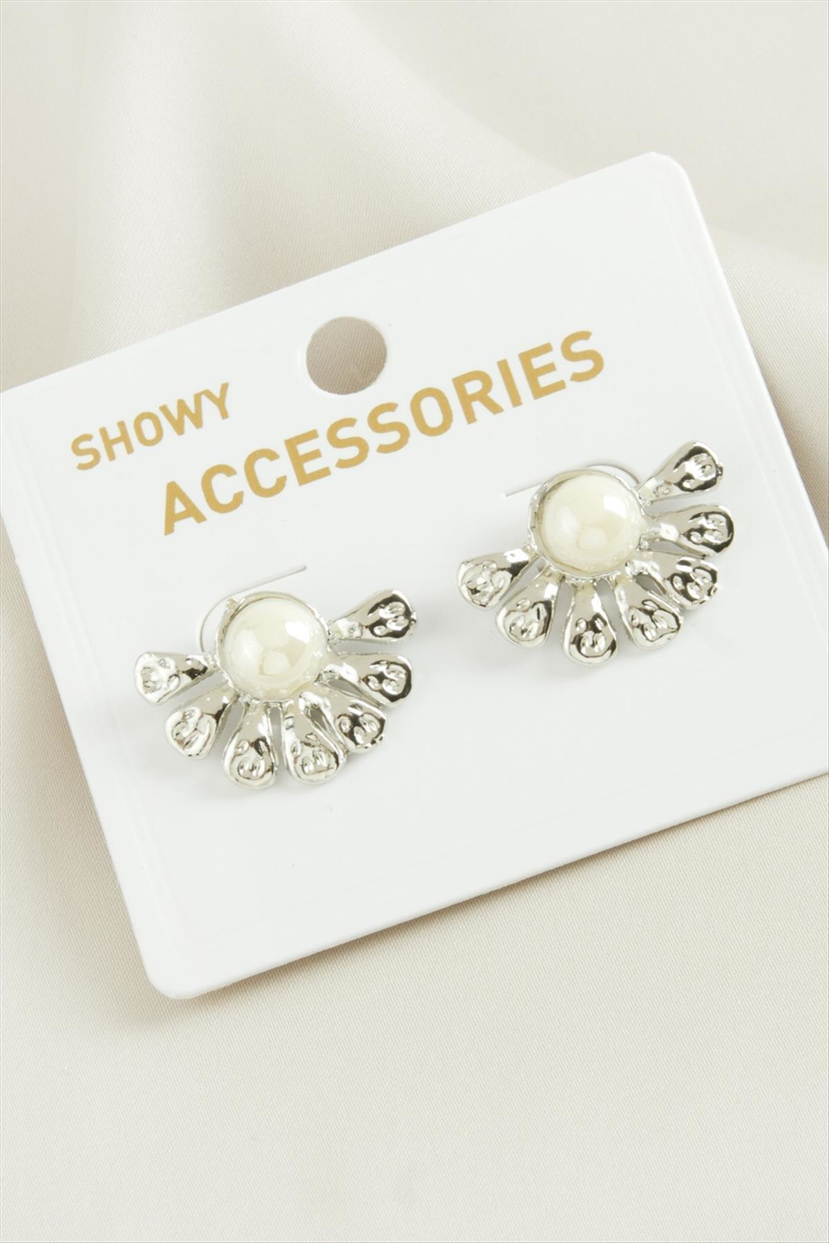 WIZARD Çiçek Trend İnci Küpe-Gümüş Rengi