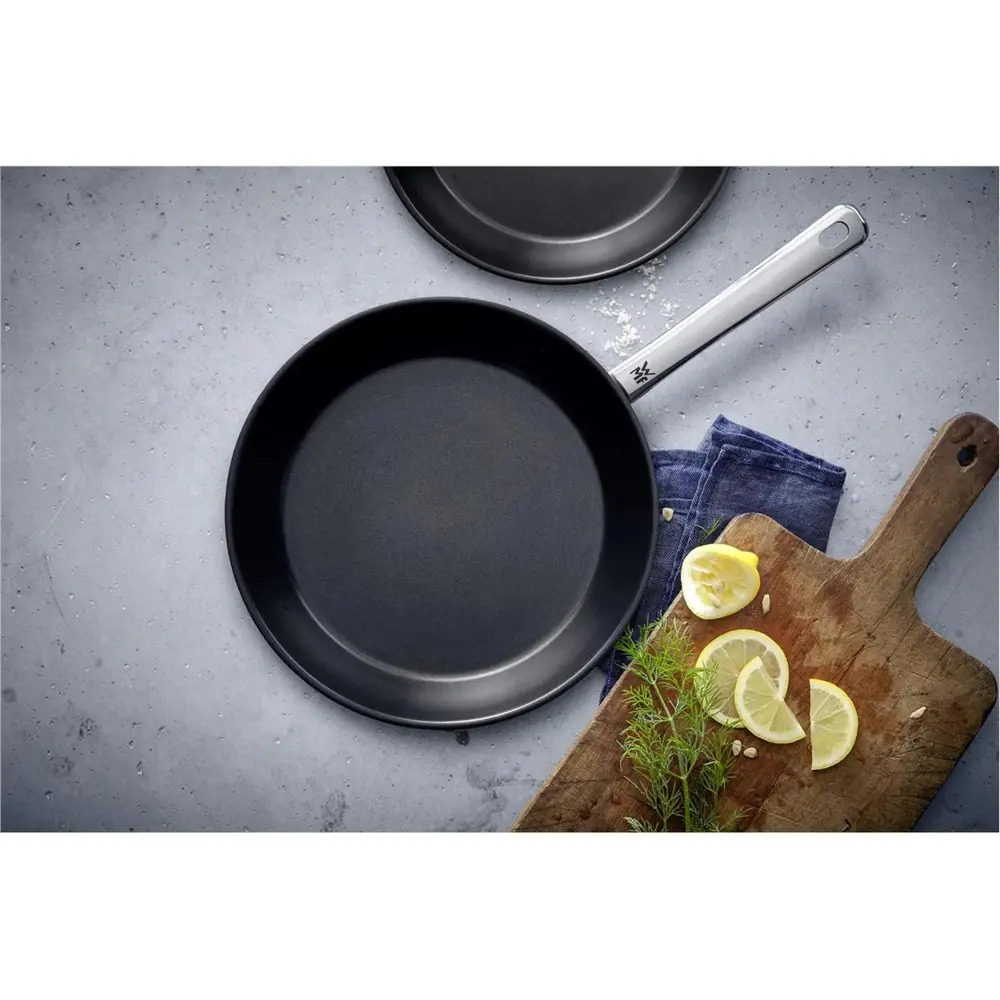 WMF Nordic Profi 2'li Tava Seti 24+28 Cm 3201113738 WMF Nordic Profi 2'li Tava Seti 24+28 Cm 3201113738