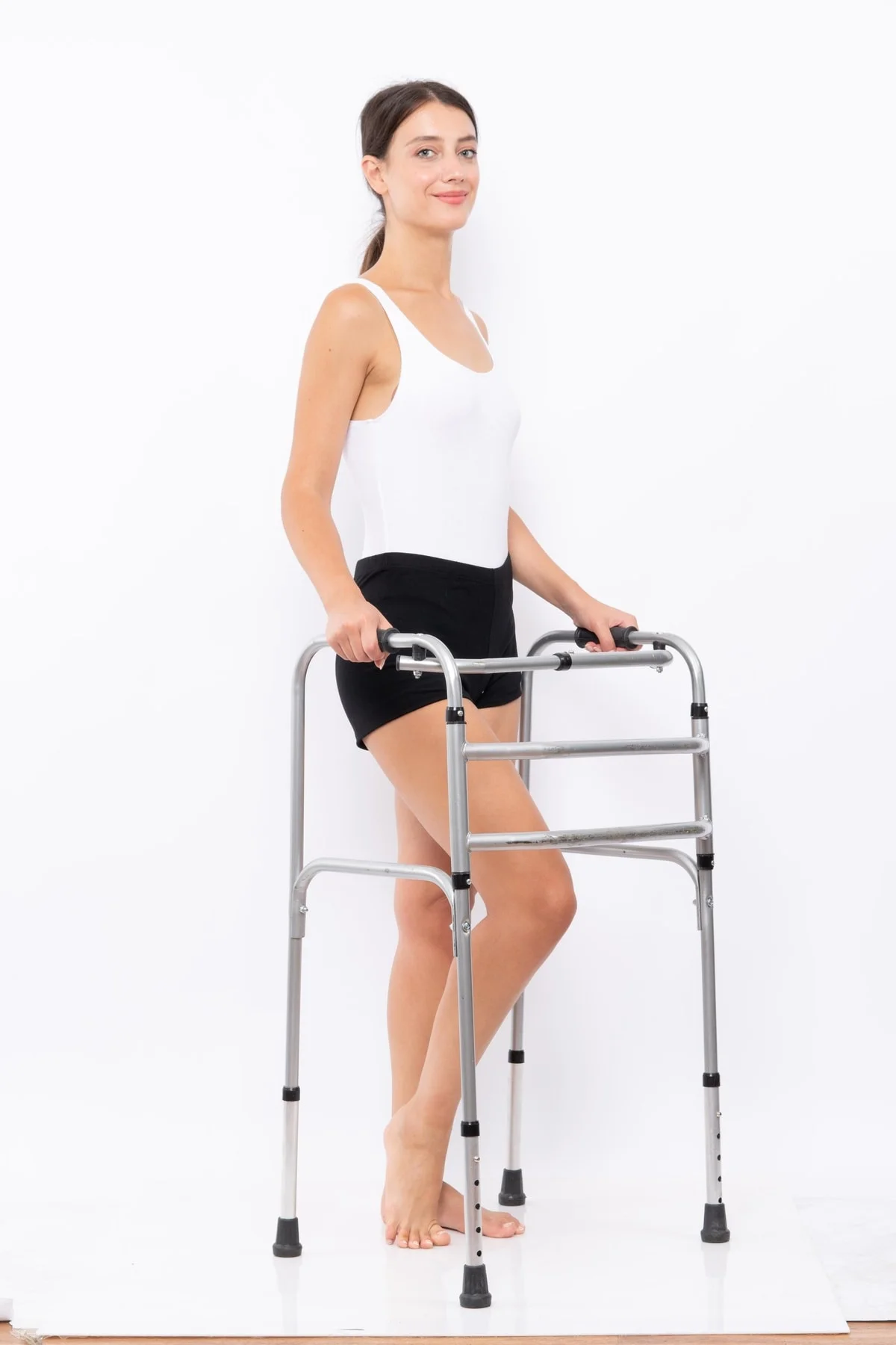 Wolker Demir Yürüteç Katlanılabilir Walker (YÜKSEK KALİTE) 19' Lu