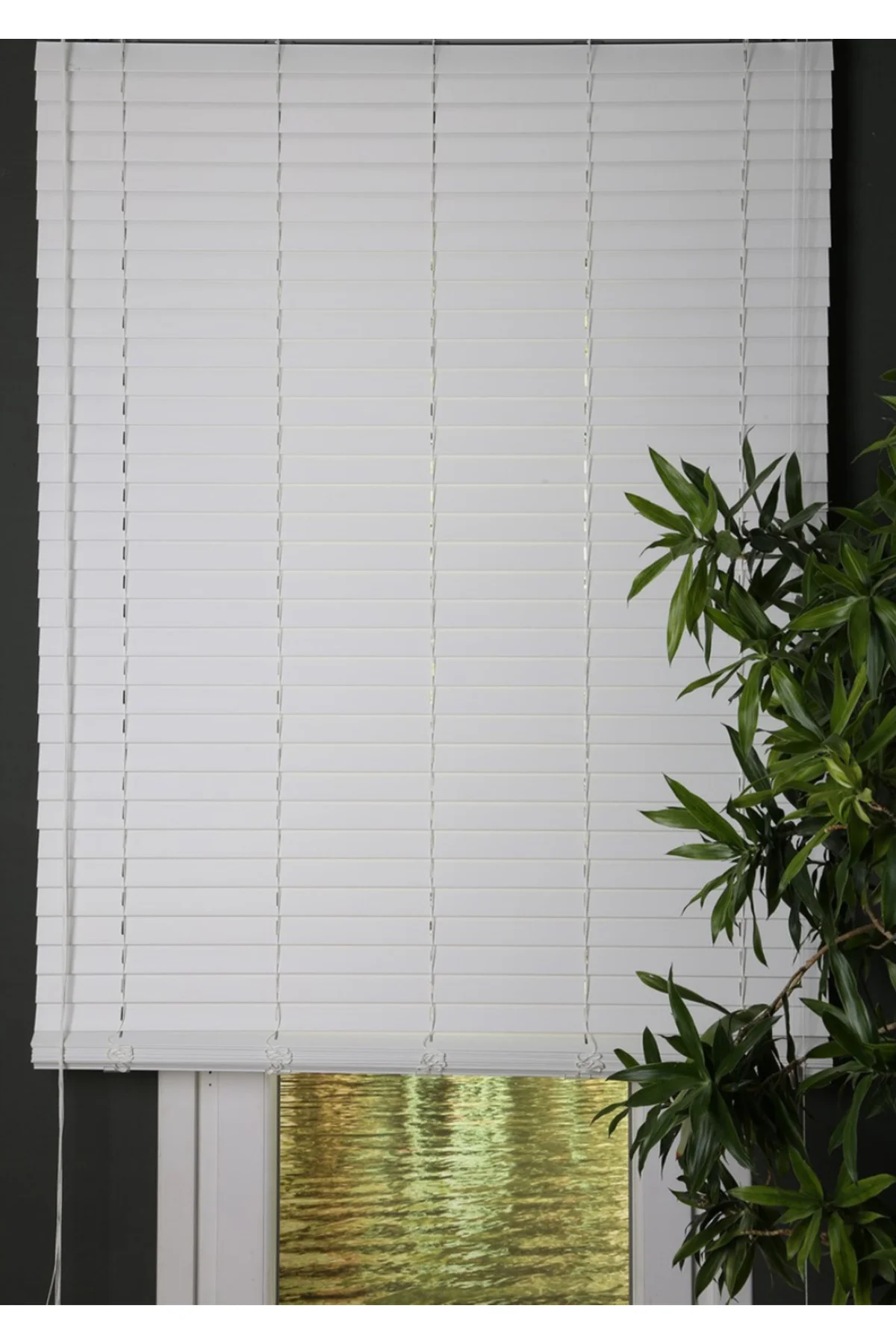 Wooden Blinds %100 Doğal Ahşap Jaluzi Perde 50mm,Alüminyum Kasalı Yüksek Kaliteli - Beyaz WDMİ/01PW Wooden Blinds %100 Doğal Ahşap Jaluzi Perde 50mm,Alüminyum Kasalı Yüksek Kaliteli - Beyaz WDMİ/01PW