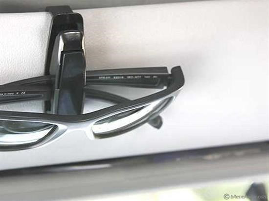 Woody Sofia  Araç İçi Mandallı Güneş Gözlüğü Kartvizit Tutacağı Kl