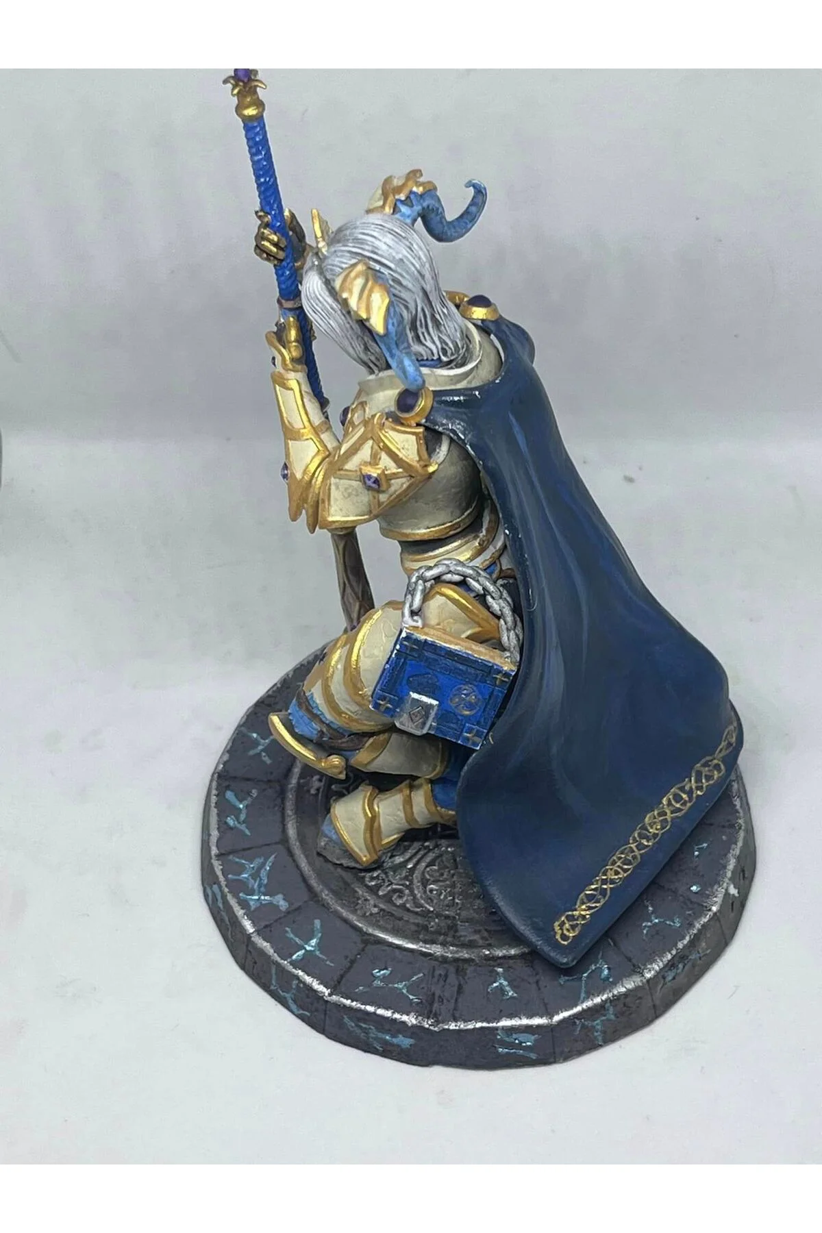 World of Warcraft Draenei WOW Yrel Boyalı Figür Yrel Figür Büyük Boy 20CM
