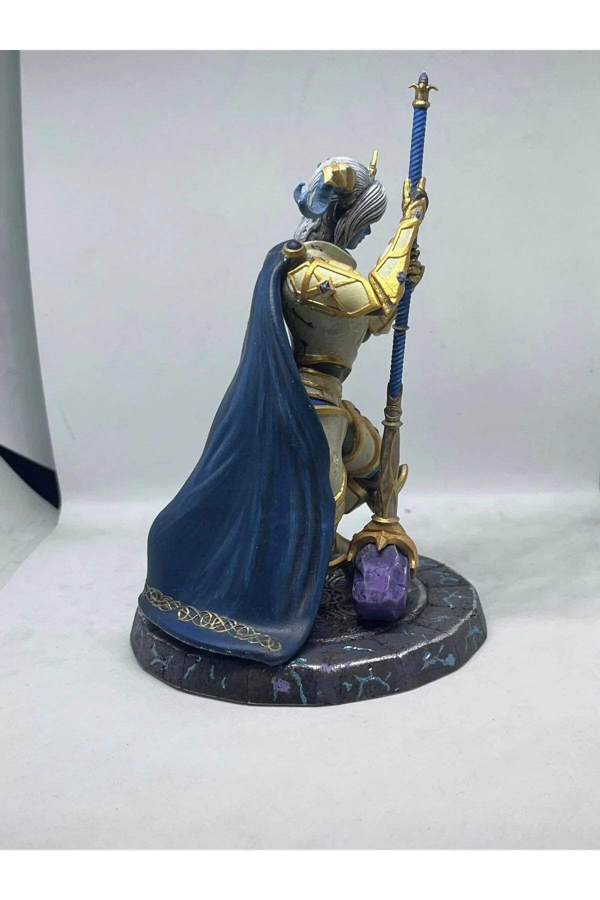 World of Warcraft Draenei WOW Yrel Boyalı Figür Yrel Figür Büyük Boy 20CM