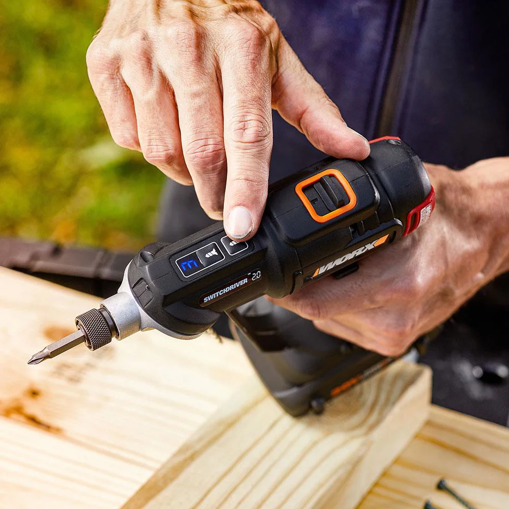 WORX WX177 20Volt/2.0Ah Li-ion Döner Kafa ve Çift Mandrenli Profesyonel Kömürsüz Şarjlı Matkap + 6 Parça Uç WORX WX177 20Volt/2.0Ah Li-ion Döner Kafa ve Çift Mandrenli Profesyonel Kömürsüz Şarjlı Matkap + 6 Parça Uç