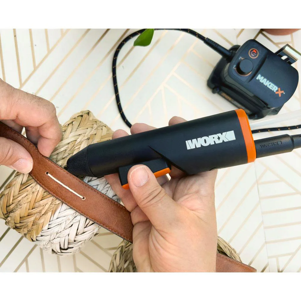 WORX WX746.9 MAKERX 20Volt Profesyonel Sıcak Mum Silikon Tabancası + 10 Silikon (Akü Dahil Değildir) WORX WX746.9 MAKERX 20Volt Profesyonel Sıcak Mum Silikon Tabancası + 10 Silikon (Akü Dahil Değildir)