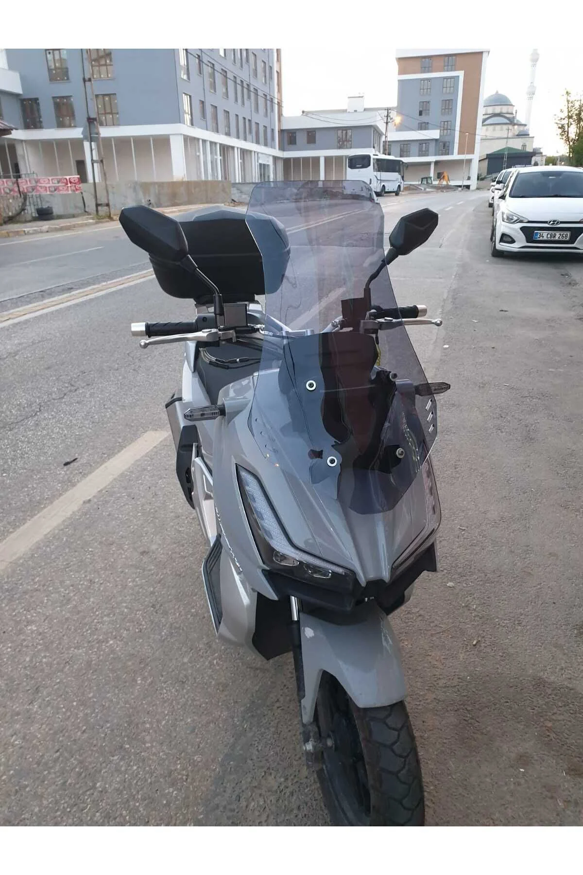 Wow 150 Ön Cam 2023-2026 Model 65cm Füme Renkli 4mm ORTA BOYLU