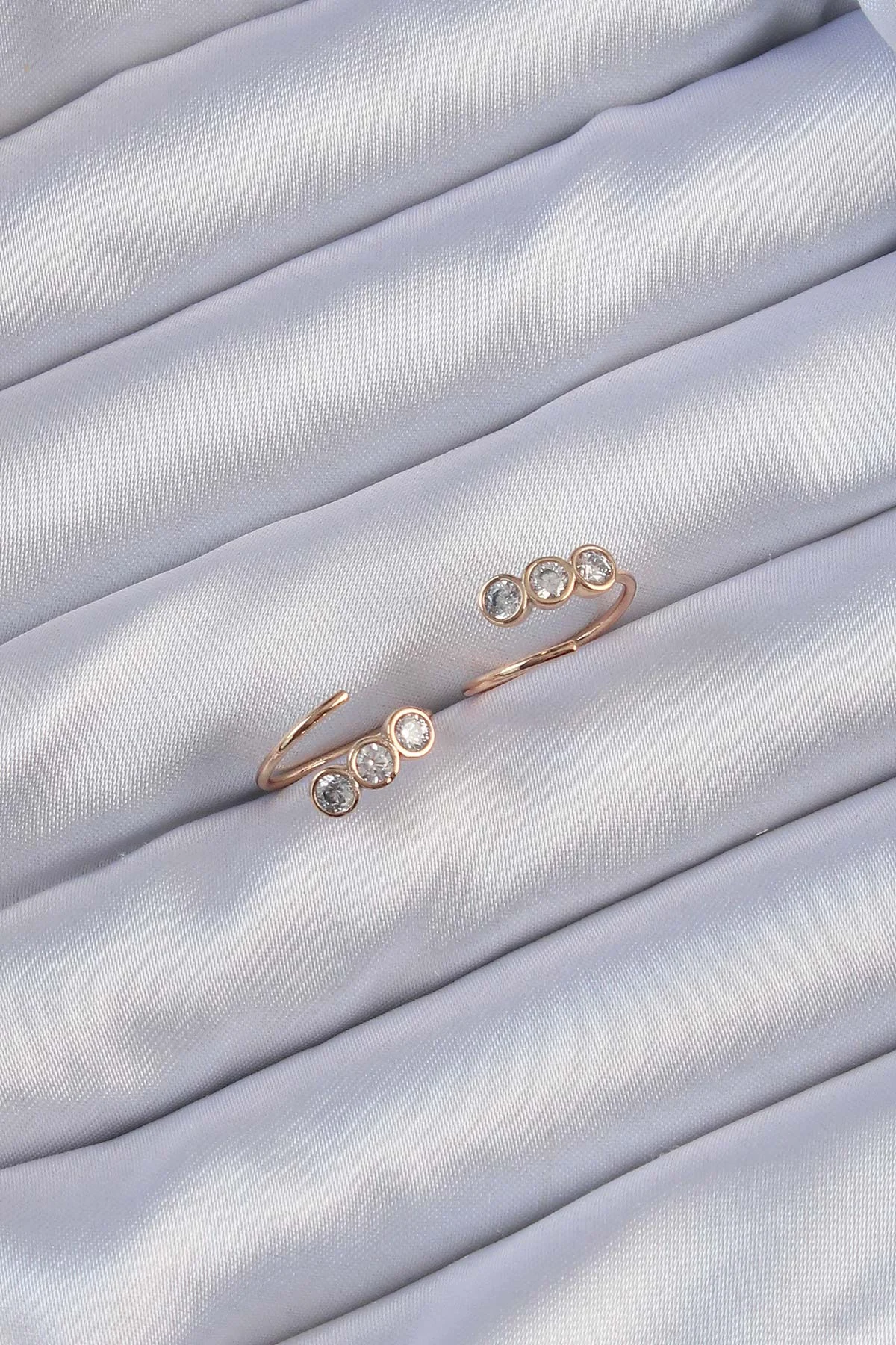 Xuping Rose Zirkon Taşlı Su Yolu Küpe 5886 - Pirinç Roz Gold