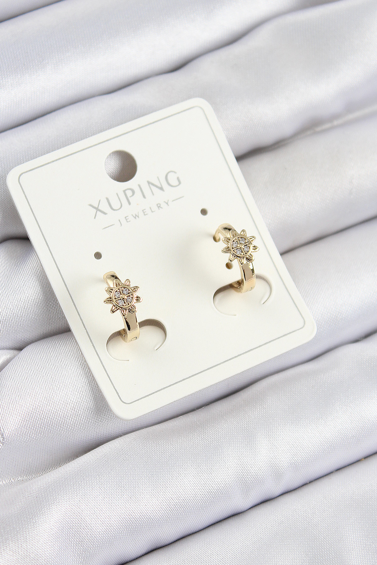 Xuping Zirkon Taşlı Çiçek Model Gold Renk Kadın Küpe - TJ-BKP1084