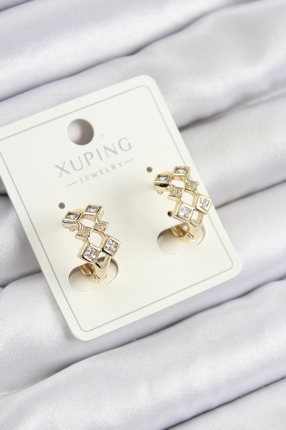 Xuping Zirkon Taşlı Baklava Model Gold Renk Kadın Küpe - TJ-BKP10