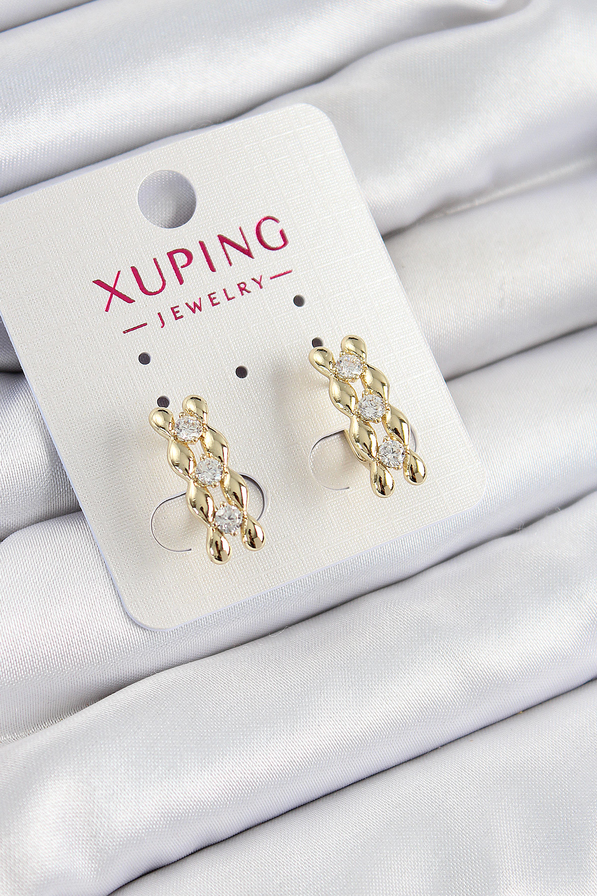 Xuping Zirkon Taşlı Sıralı Damla Model Gold Renk Kadın Küpe