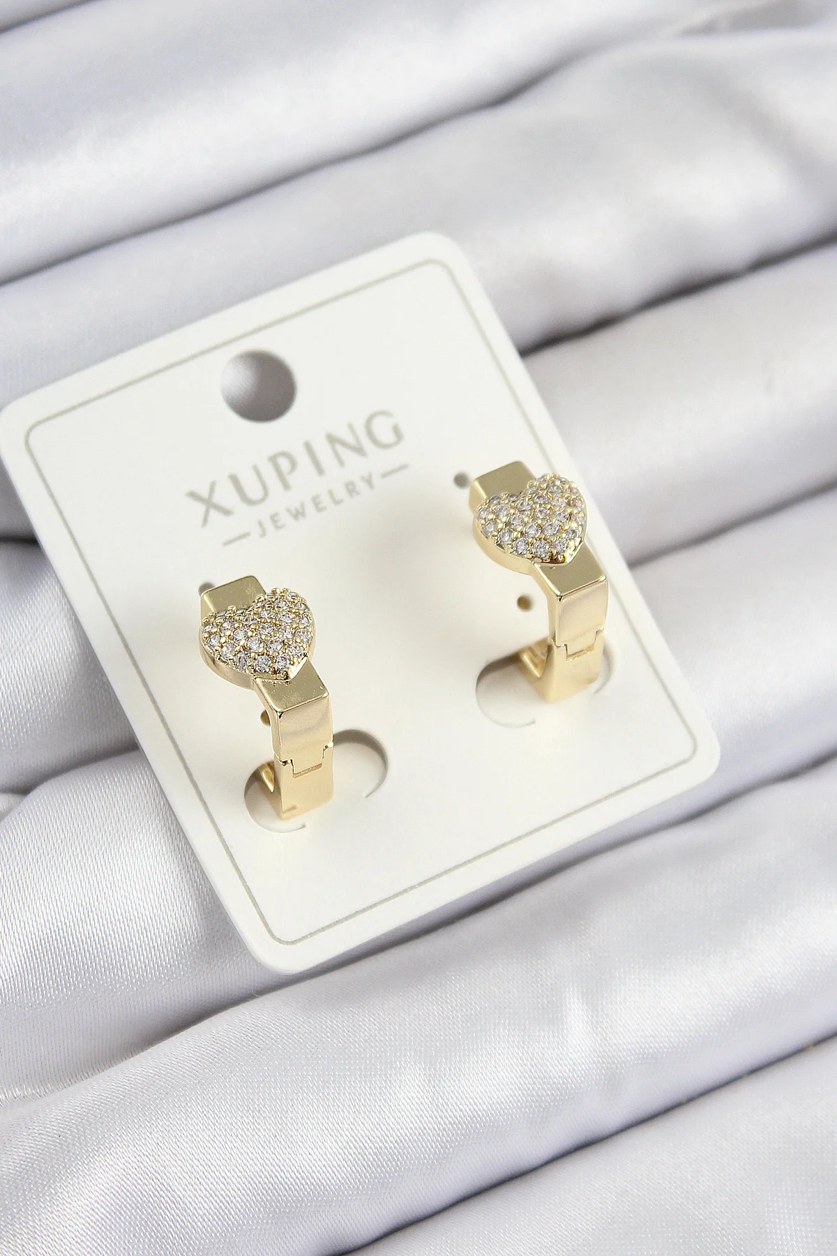 Xuping Zirkon Taşlı Kalp Model Gold Renk Kadın Küpe -1492