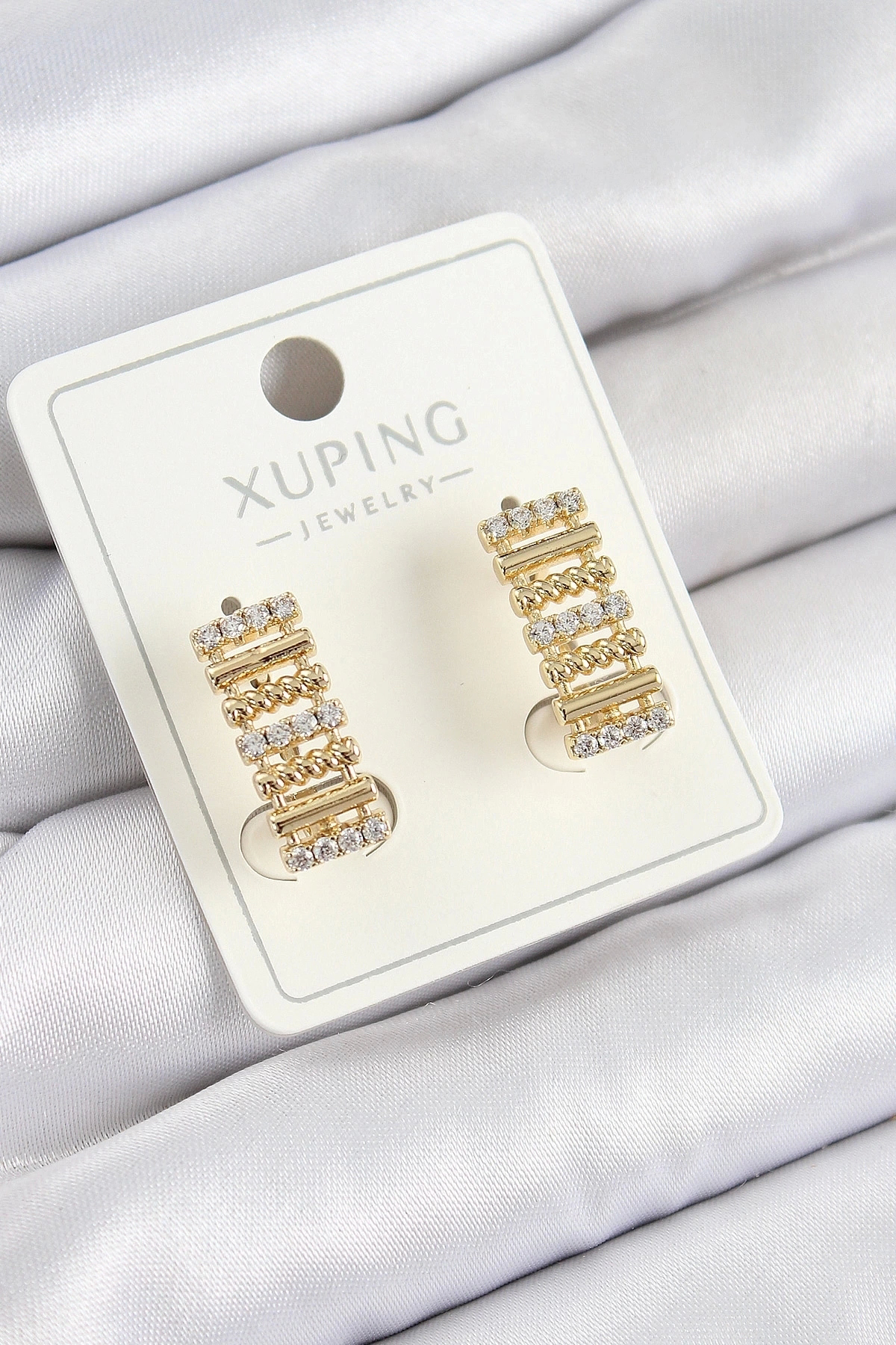 Butik Xuping Zirkon Taşlı Dikdörtgen Model Gold Renk Kadın Küpe