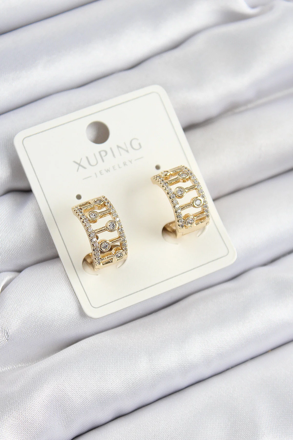 Xuping Zirkon Taşlı Çit Halka Model Gold Renk Kadın Küpe -1492