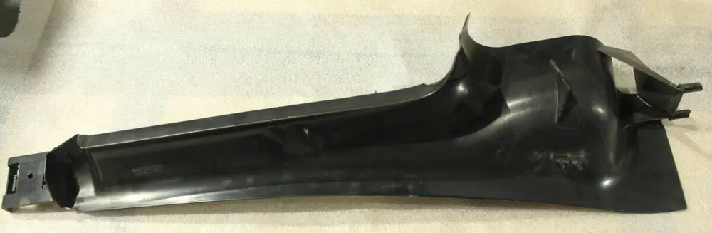 Yağmur Kanalı Ön Sağ (VW Orjinal)(5G1815159B)(Golf 7)