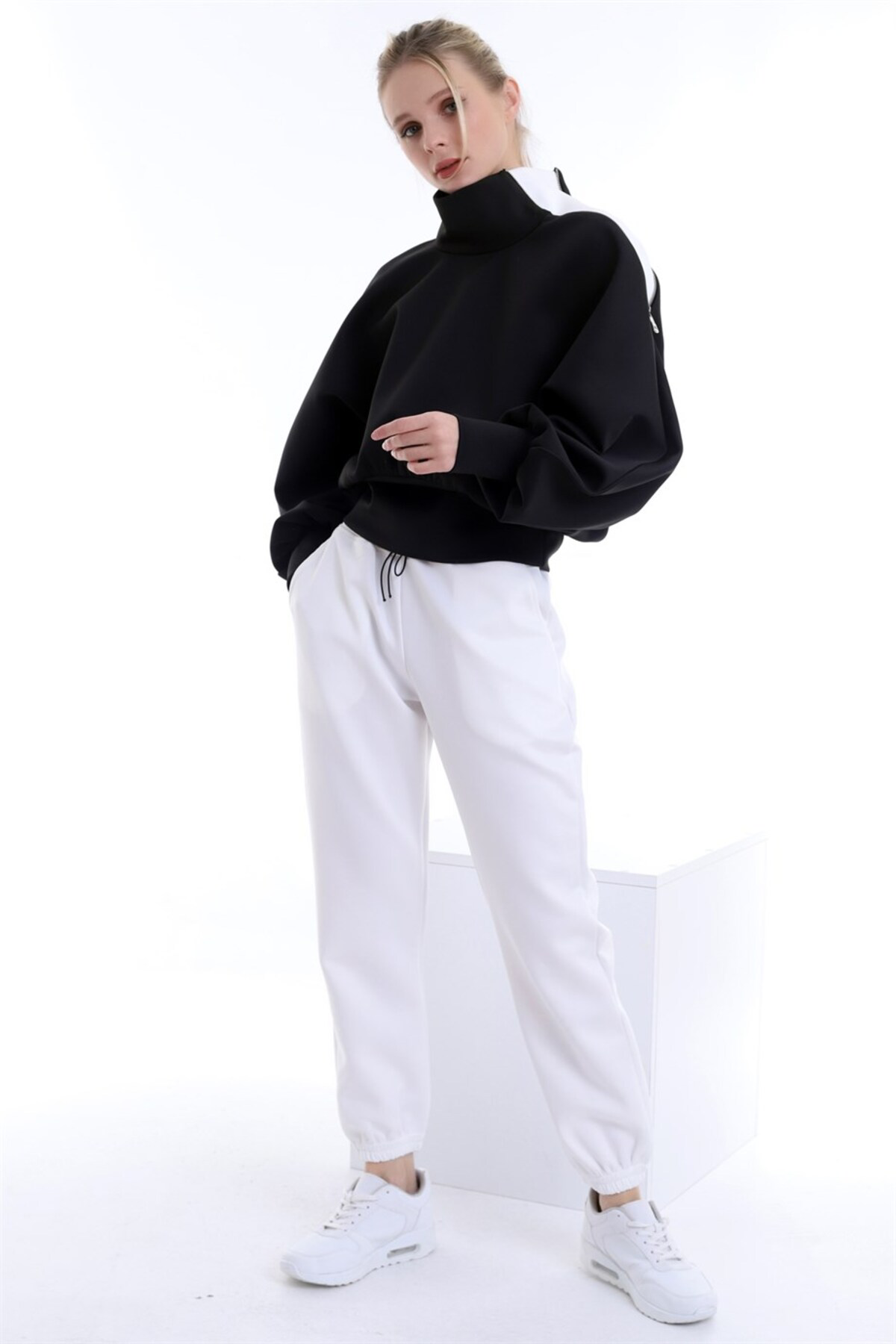 Dreamlike Yaka Ve Omzu Fermuarlı Uzun Kollu Yarasa Kol Sweat Cepli Pantolon