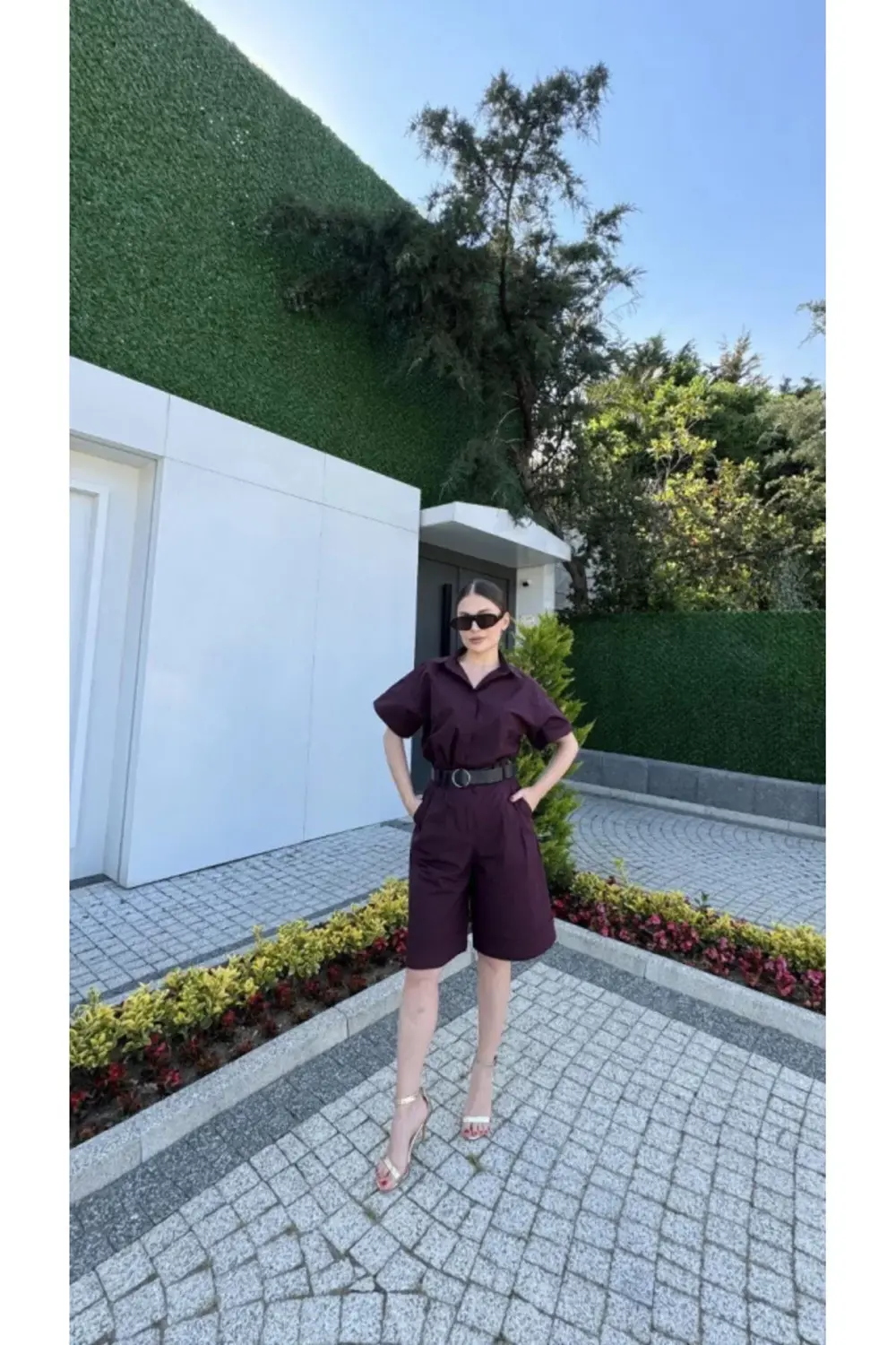 Yakalı Gömlek Kemerli Şortlu Takım - Bordo