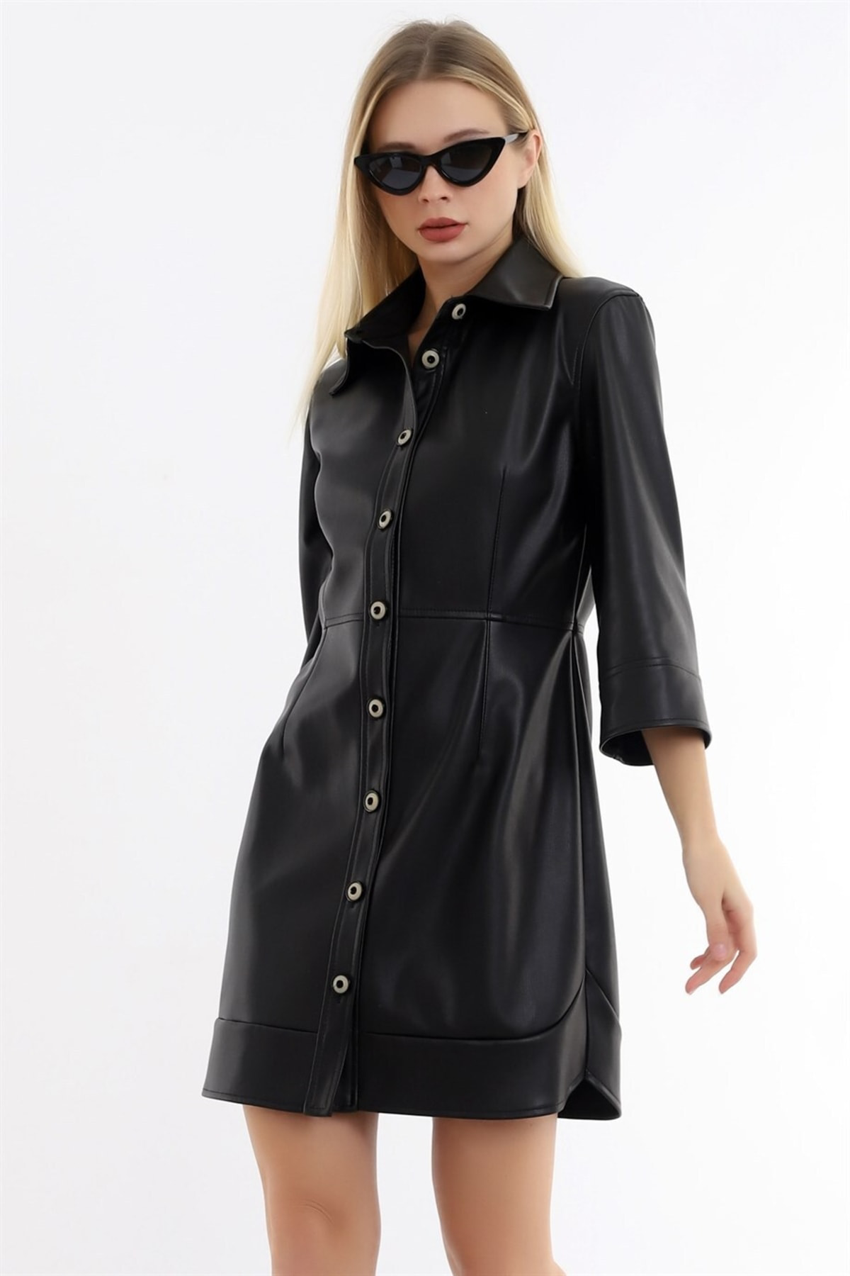 Yakalı Önü Düğmeli Uzun Kollu Yumuşak Ve Esnek Deri Şık Elbise