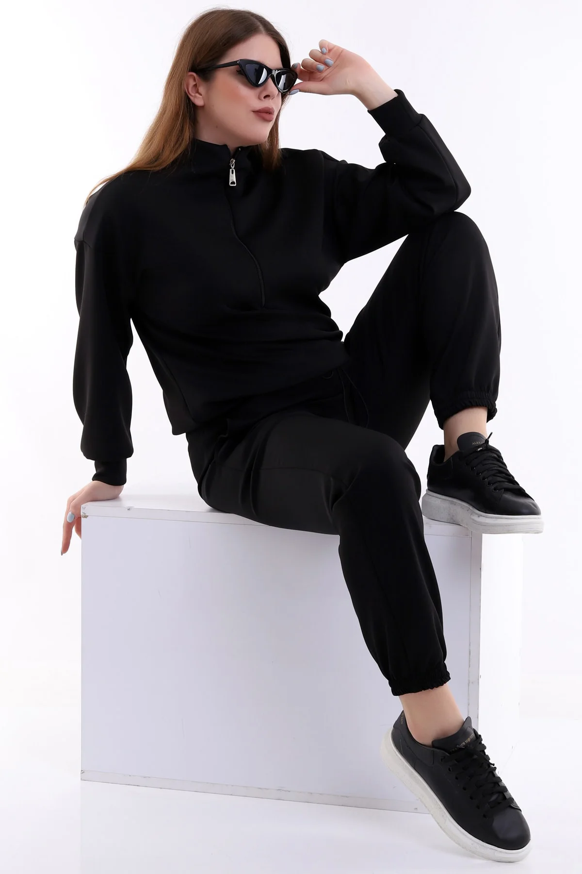 Yakası Uzun Fermuarlı Rahat Ve Sportif Jogging Büyük Beden Takım Yakası Uzun Fermuarlı Rahat Ve Sportif Jogging Büyük Beden Takım
