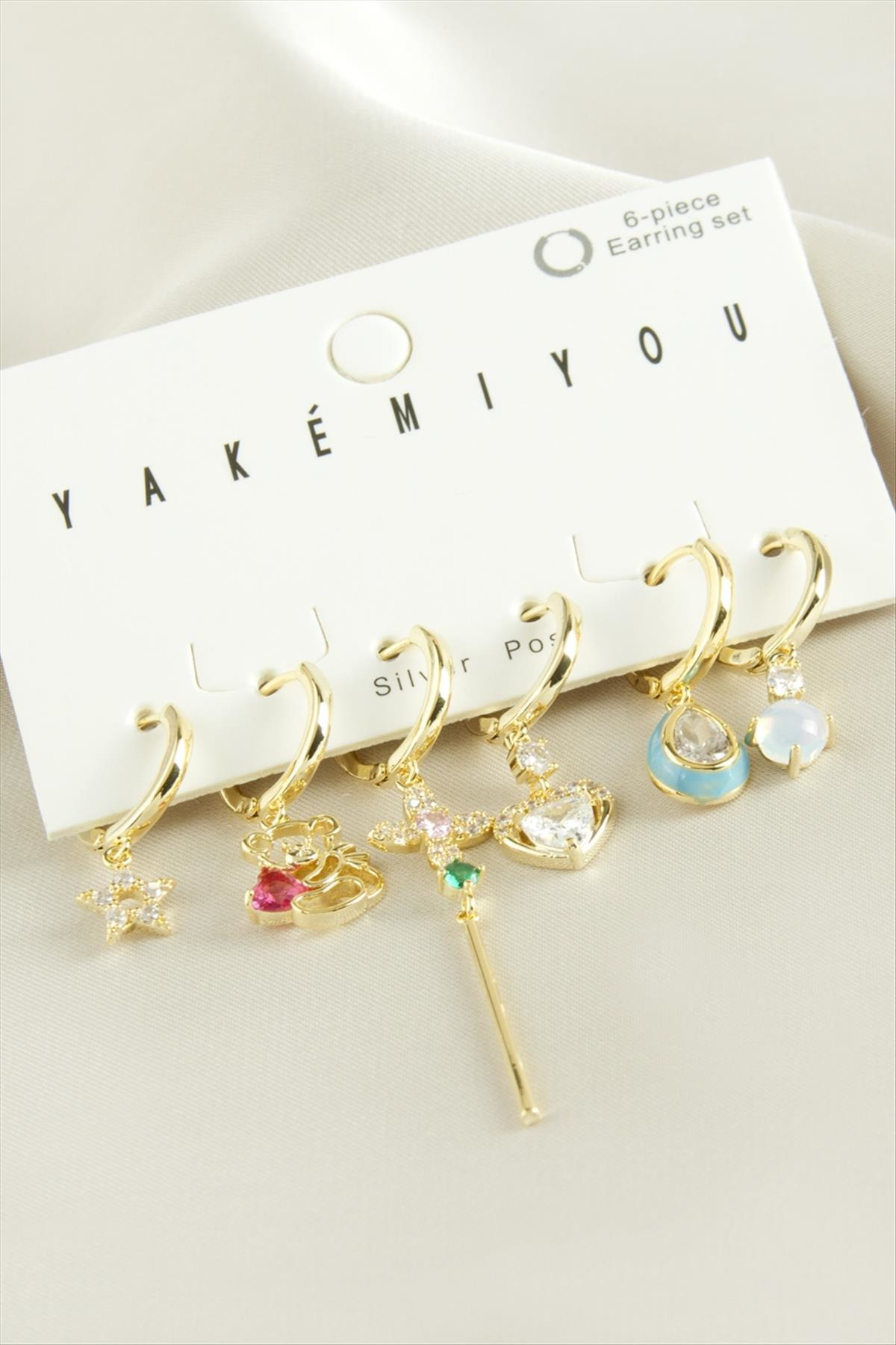 Yakemiyou 6 Adet Kalp Zirkon Taşlı Lüks Çelik Küpe