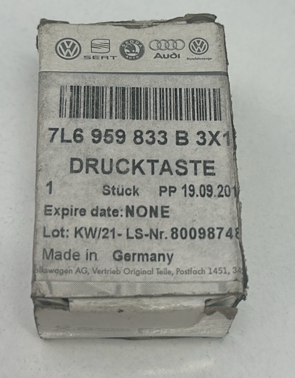 Orjinal Yakit Düğmesi (Vw)(7L6959833b3x1) Orjinal Yakit Düğmesi (Vw)(7L6959833b3x1)