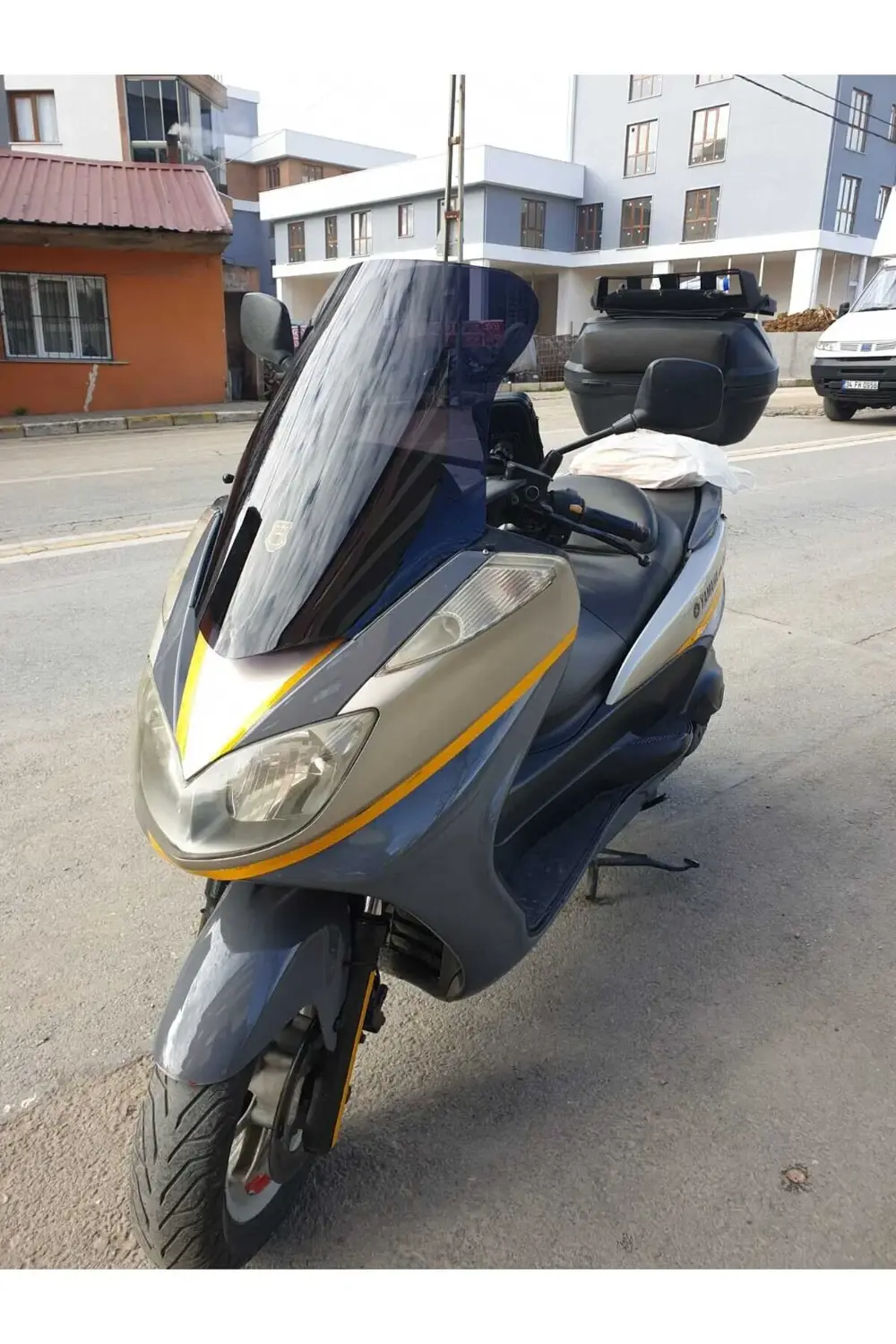 Yamaha Majesty 400 Ön Cam 2005 2006 Model 68cm Siyah Renkli 4mm