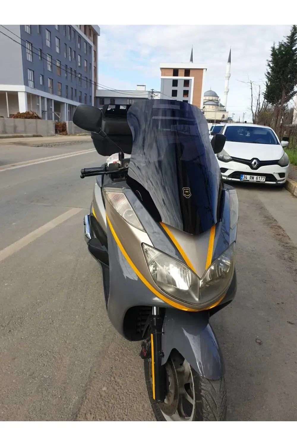 Yamaha Majesty 400 Ön Cam 2005 2006 Model 68cm Siyah Renkli 4mm