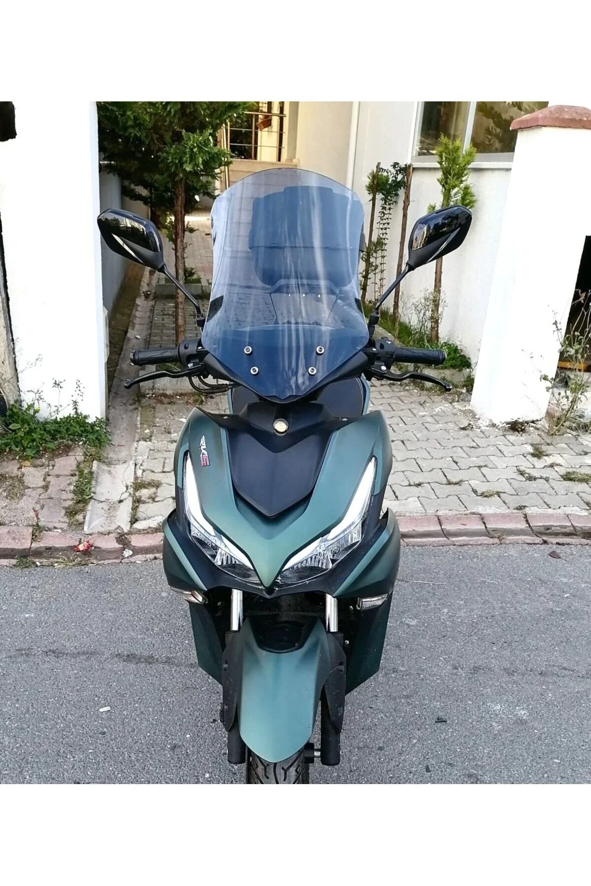 Yamaha Mio Aerox 125 Ön Cam 2023-2026 Model 54cm Füme Renkli 4mm