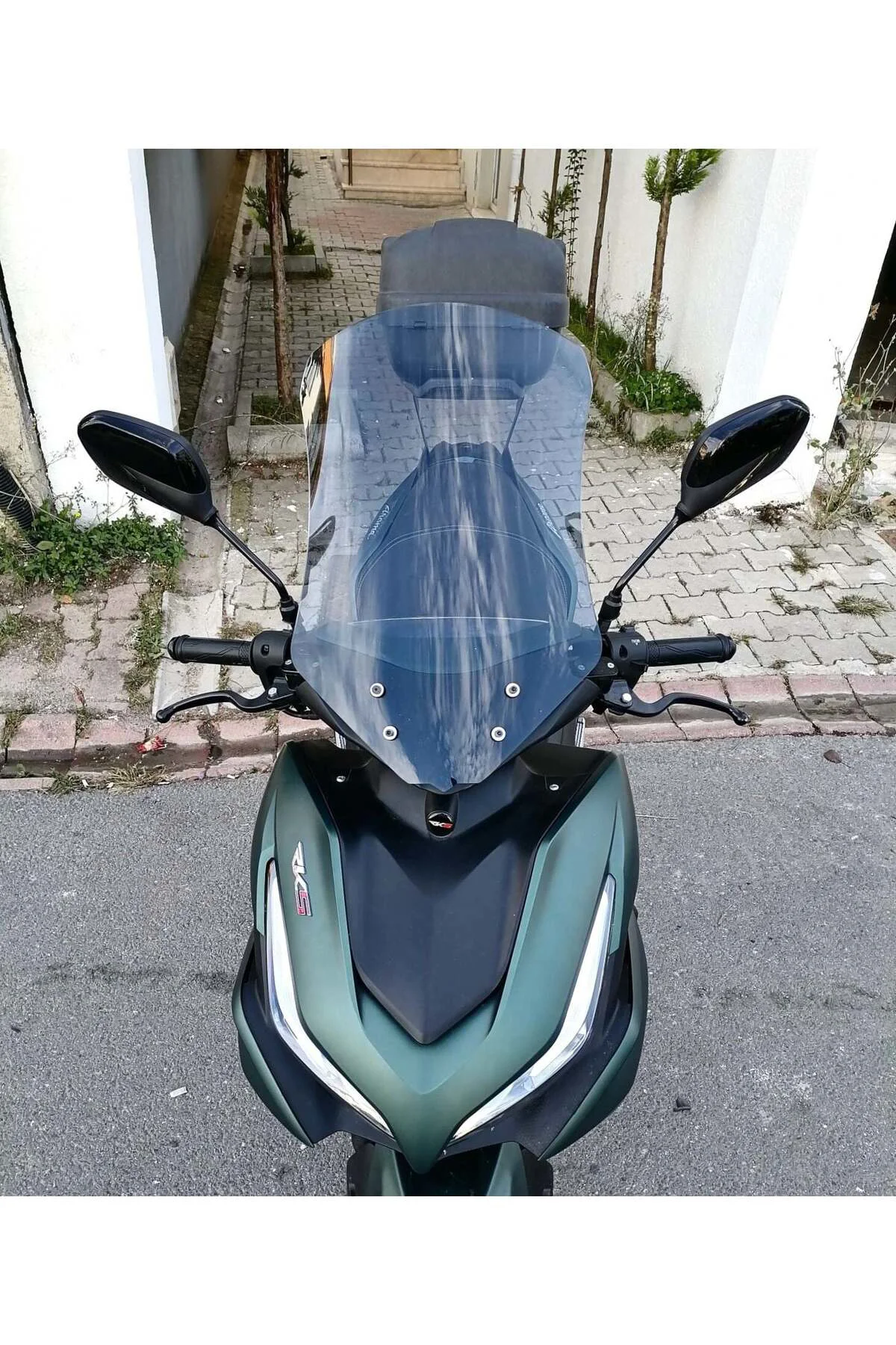 Yamaha Mio Aerox 125 Ön Cam 2023-2026 Model 54cm Füme Renkli 4mm