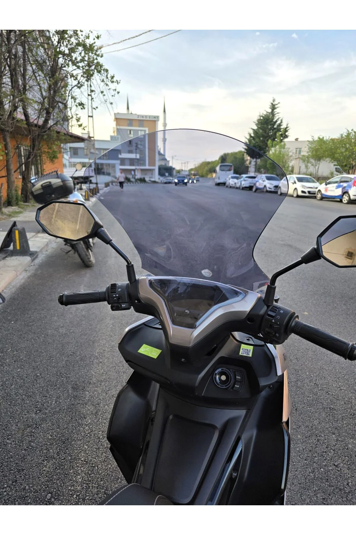 Yamaha MiO Aerox 125 Ön Cam 54cm Füme Renkli 4mm