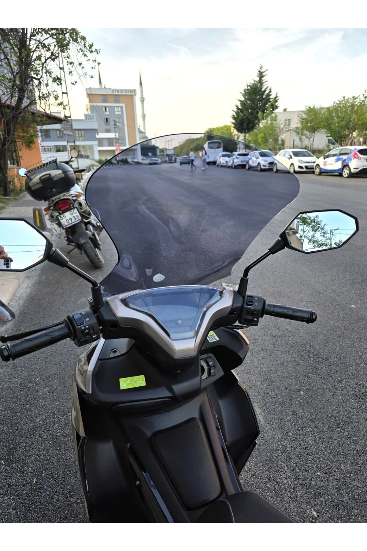 Yamaha MiO Aerox 125 Ön Cam 54cm Füme Renkli 4mm