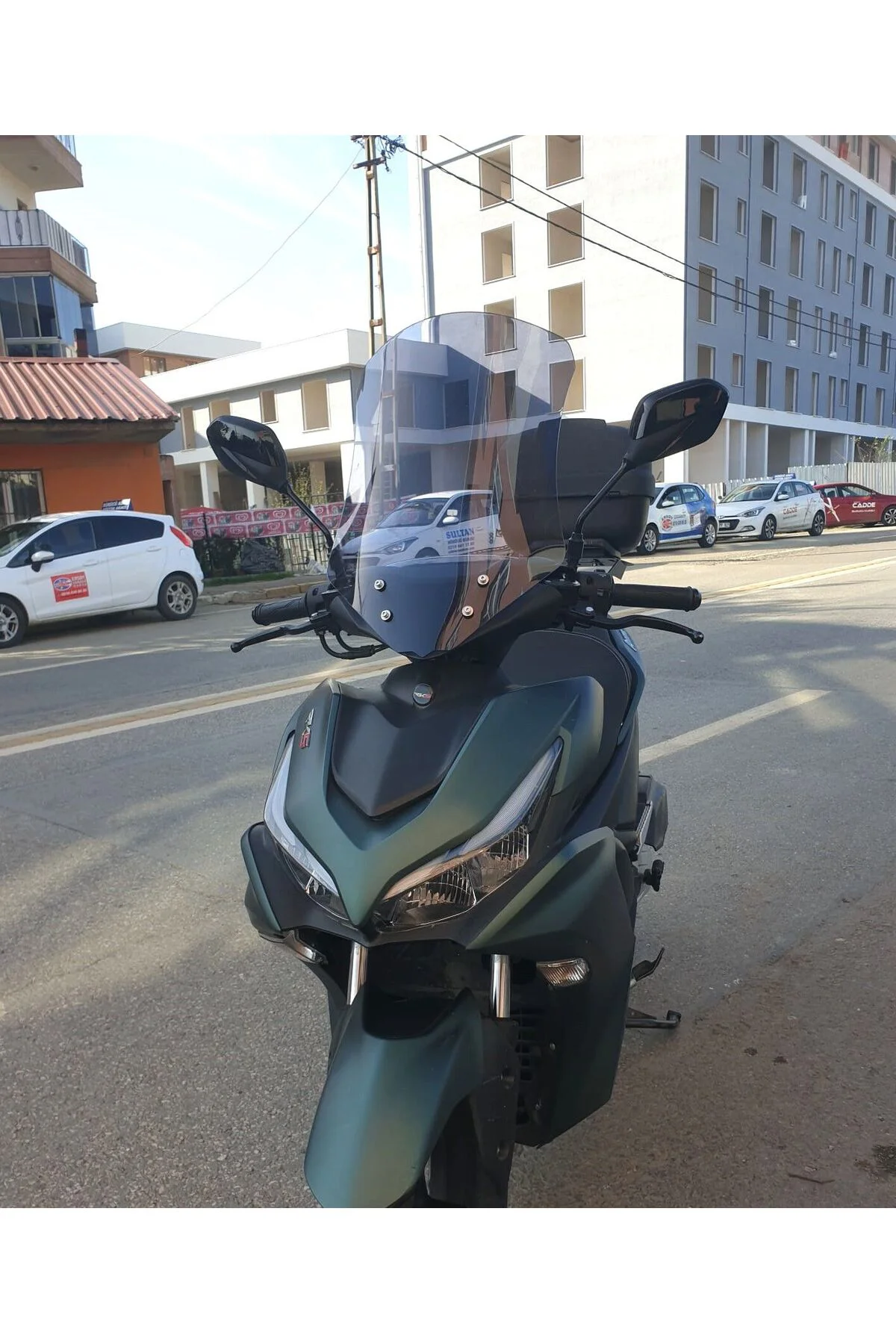 Yamaha Mio Aerox 125 Ön Cam 2023-2026 Model 54cm Füme Renkli 4mm