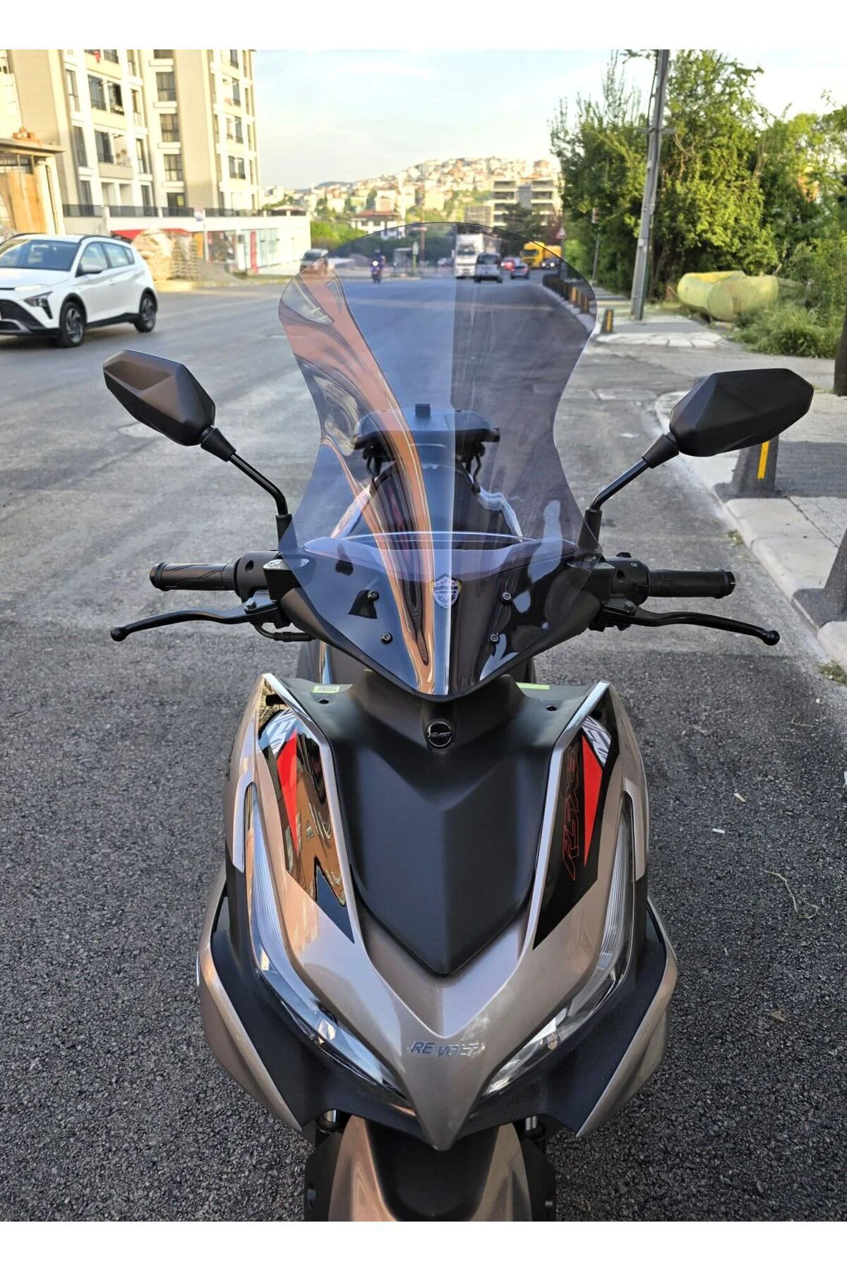 Yamaha MiO Aerox 125 Ön Cam 54cm Füme Renkli 4mm