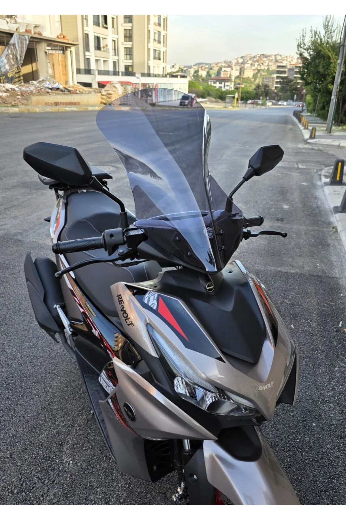 Yamaha MiO Aerox 125 Ön Cam 54cm Füme Renkli 4mm