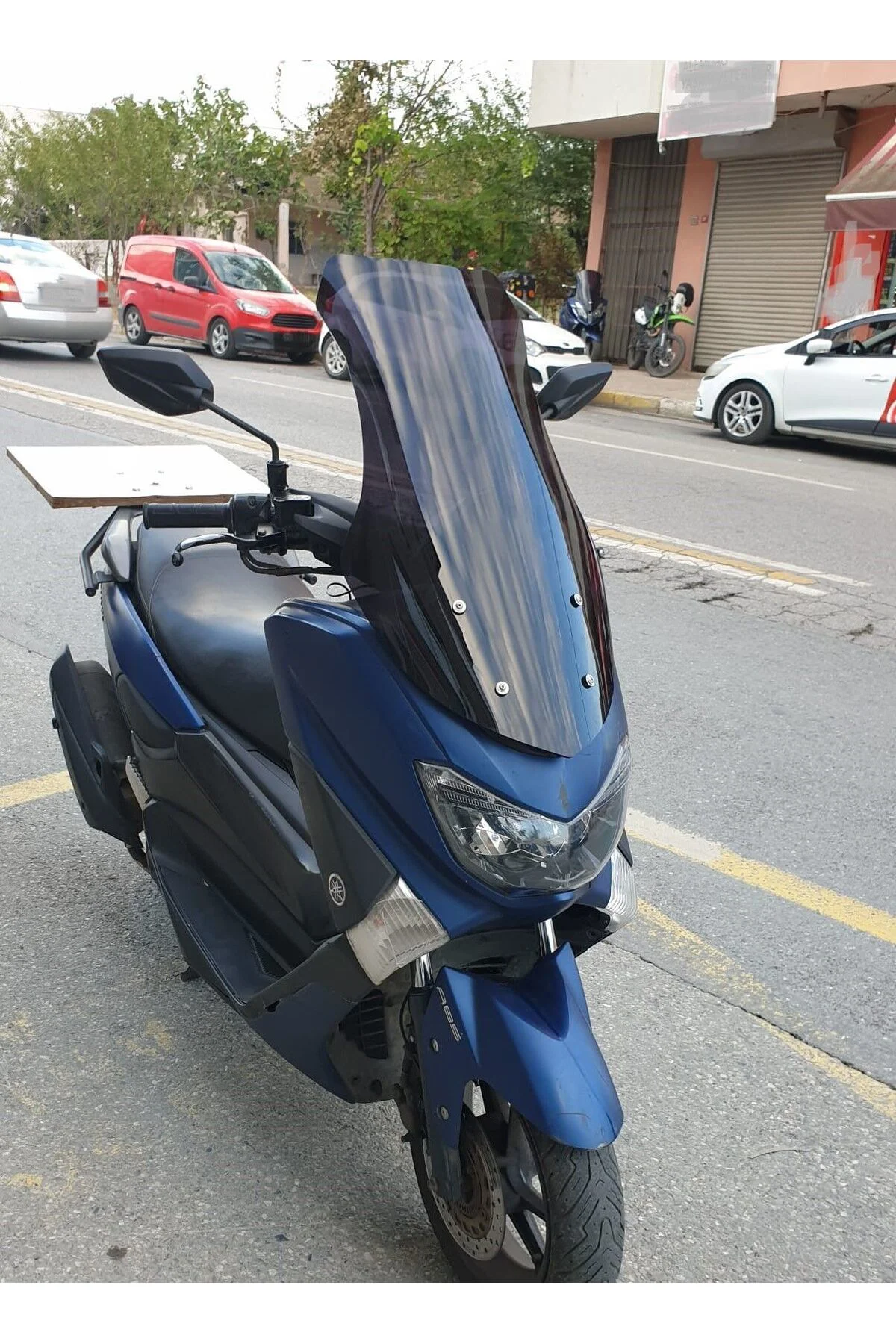 Yamaha Nmax Ön Cam 2015-2020 Model 69cm Siyah Renkli 4mm