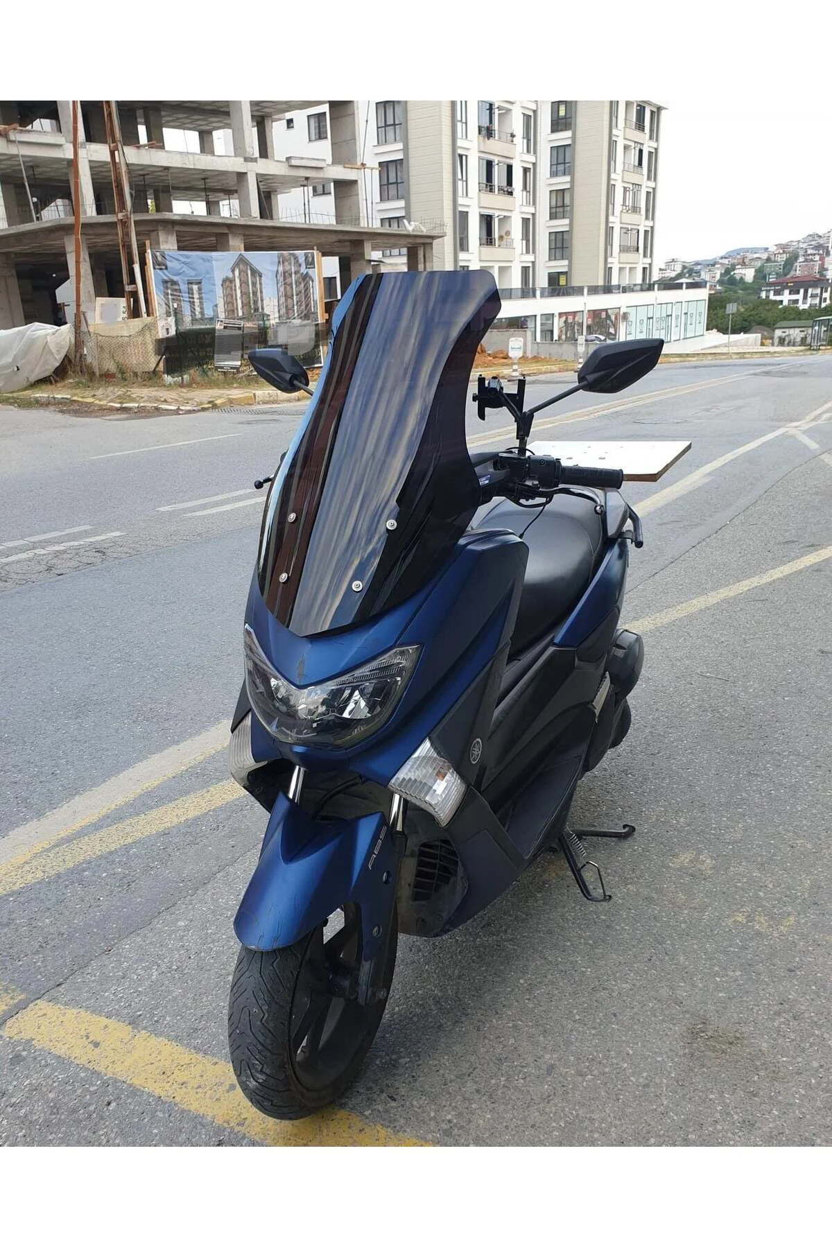 Yamaha Nmax Ön Cam 2015-2020 Model 69cm Siyah Renkli 4mm