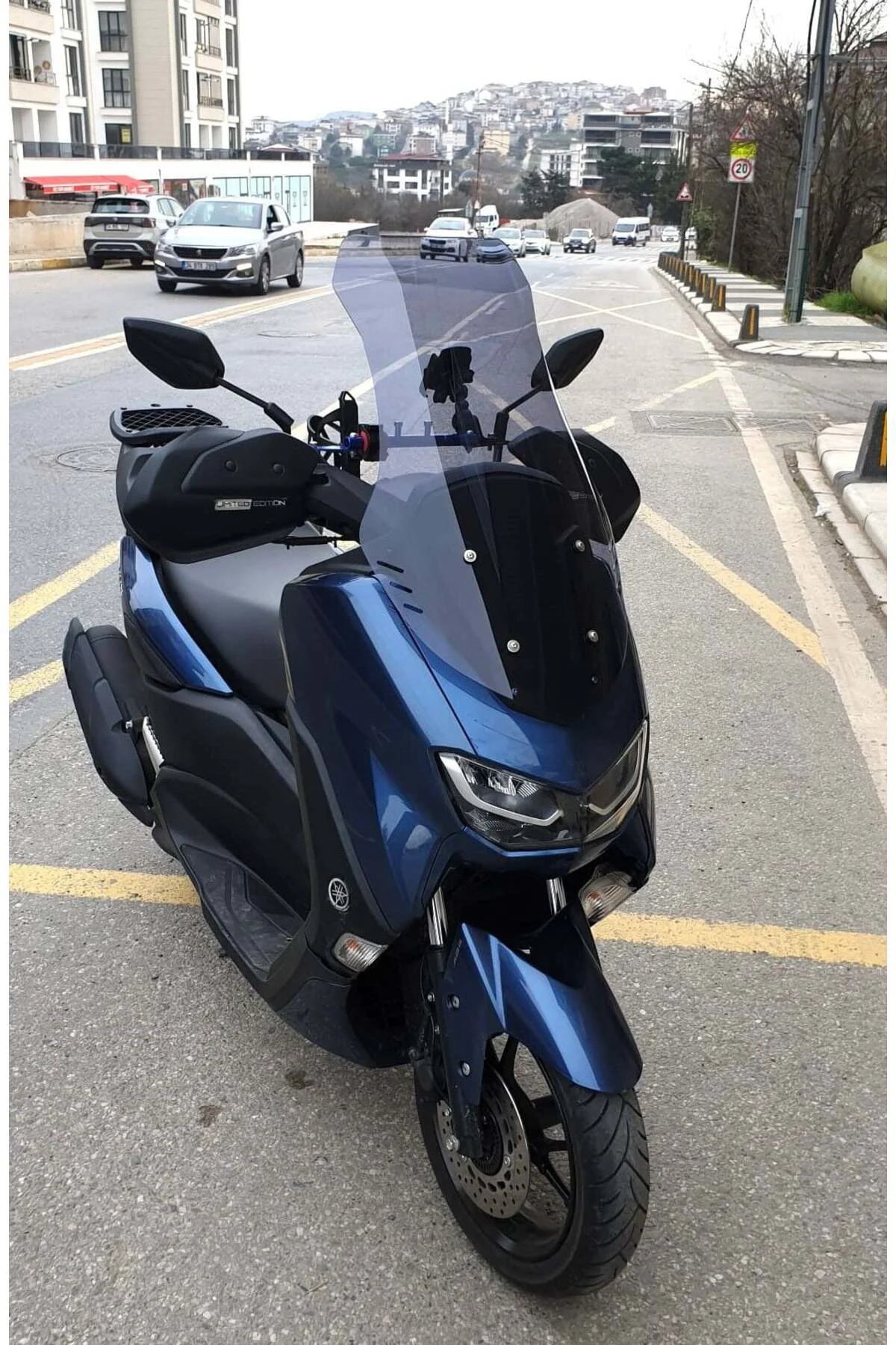 Yamaha Nmax Ön Cam 2021-2024 Model 72cm Füme Renkli 4mm UZUN