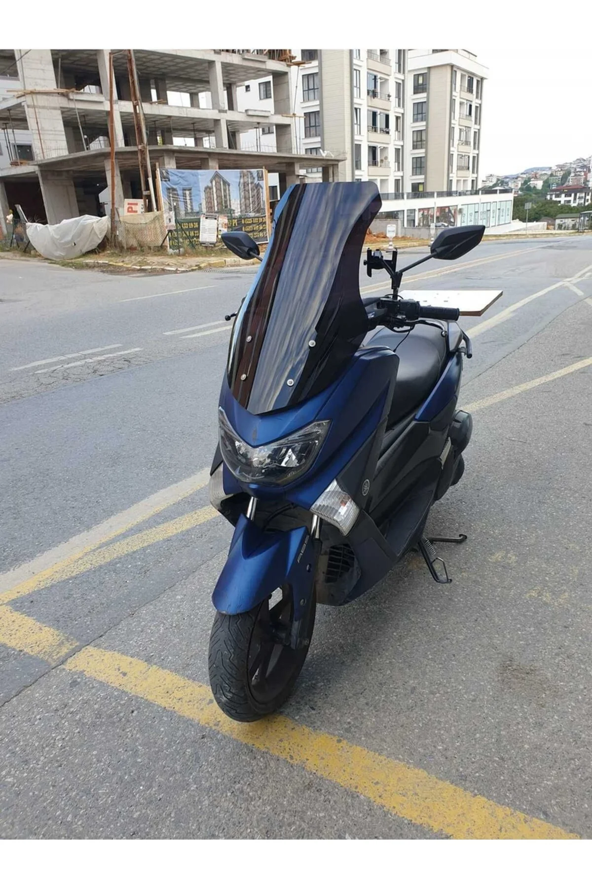 Yamaha Nmax Ön Cam 2015-2020 Model 69cm Siyah Renkli 4mm