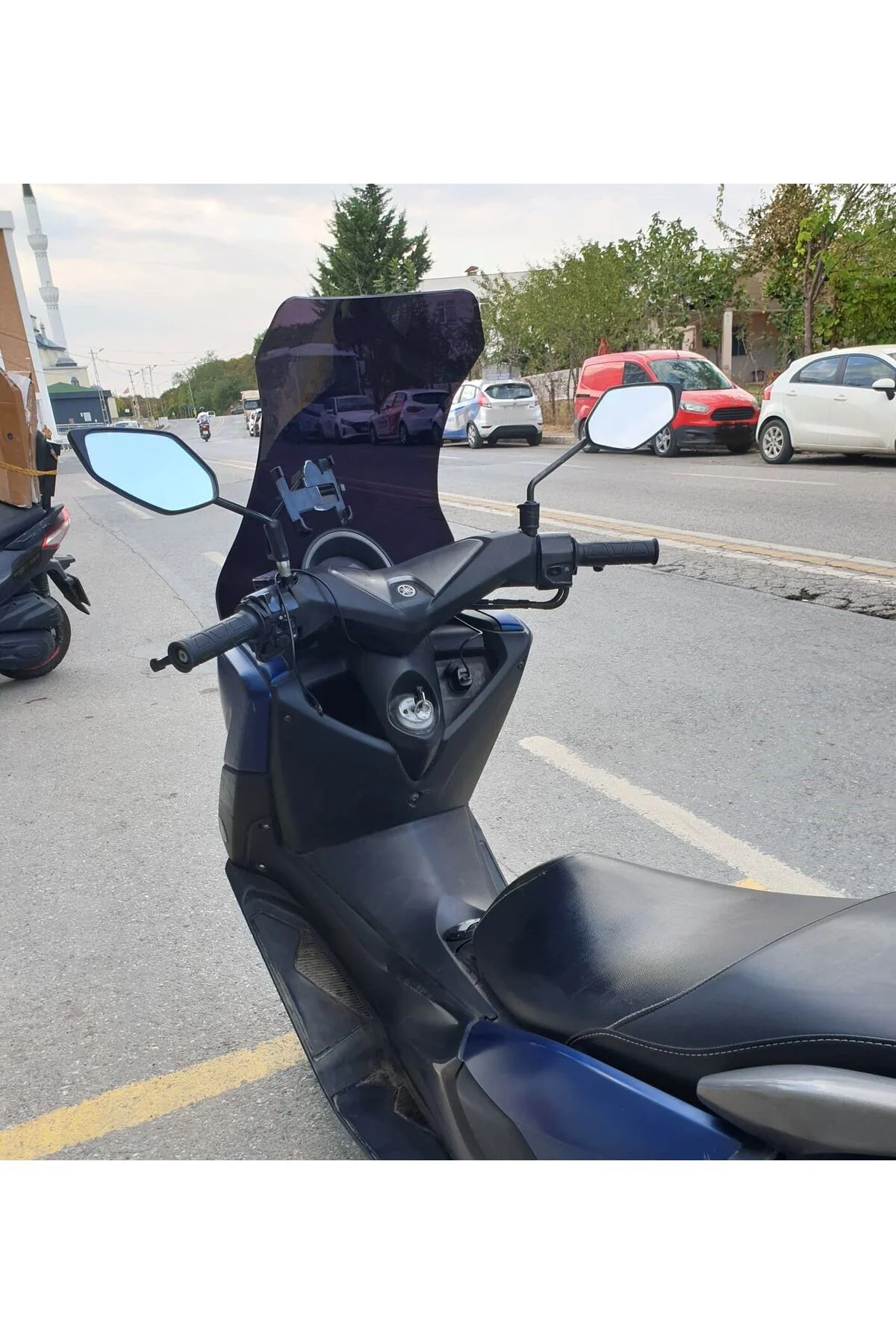 Yamaha Nmax Ön Cam 2015-2020 Model 69cm Siyah Renkli 4mm