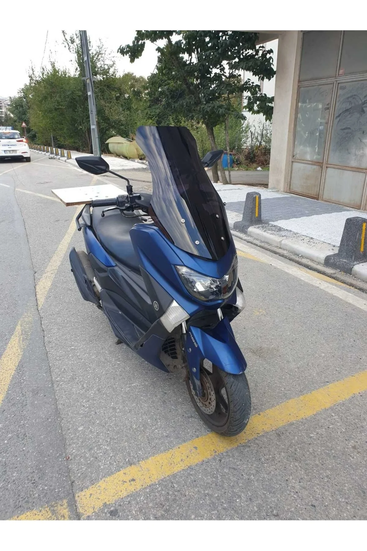 Yamaha Nmax Ön Cam 2015-2020 Model 69cm Siyah Renkli 4mm
