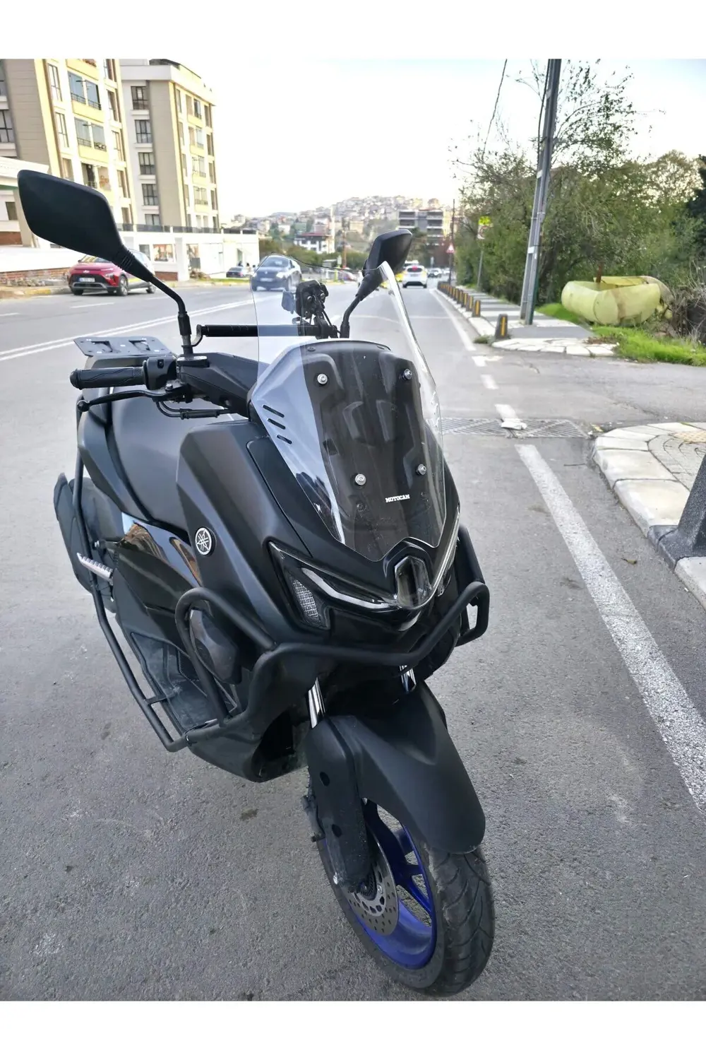 Yamaha Nmax Siperlik Ön Cam 2025 Model 49cm Şeffaf Renkli 4mm Spo