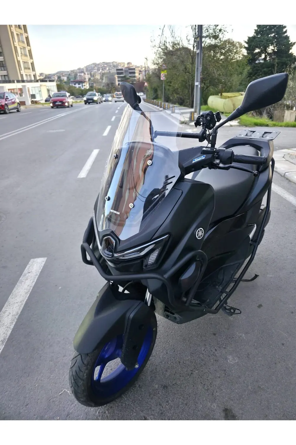 Yamaha Nmax Siperlik Ön Cam 2025 Model 49cm Şeffaf Renkli 4mm Spo