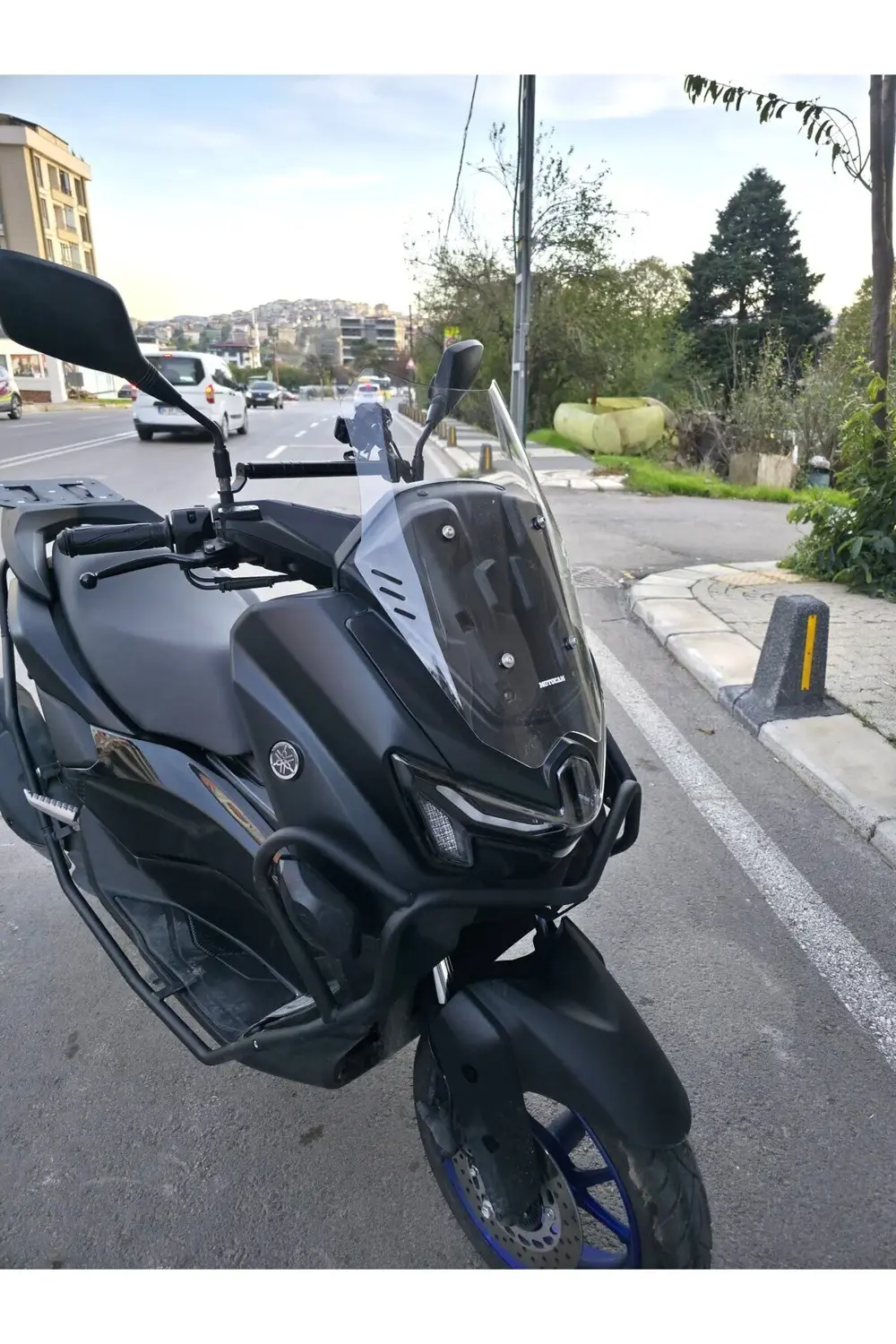Yamaha Nmax Siperlik Ön Cam 2025 Model 49cm Şeffaf Renkli 4mm Spo