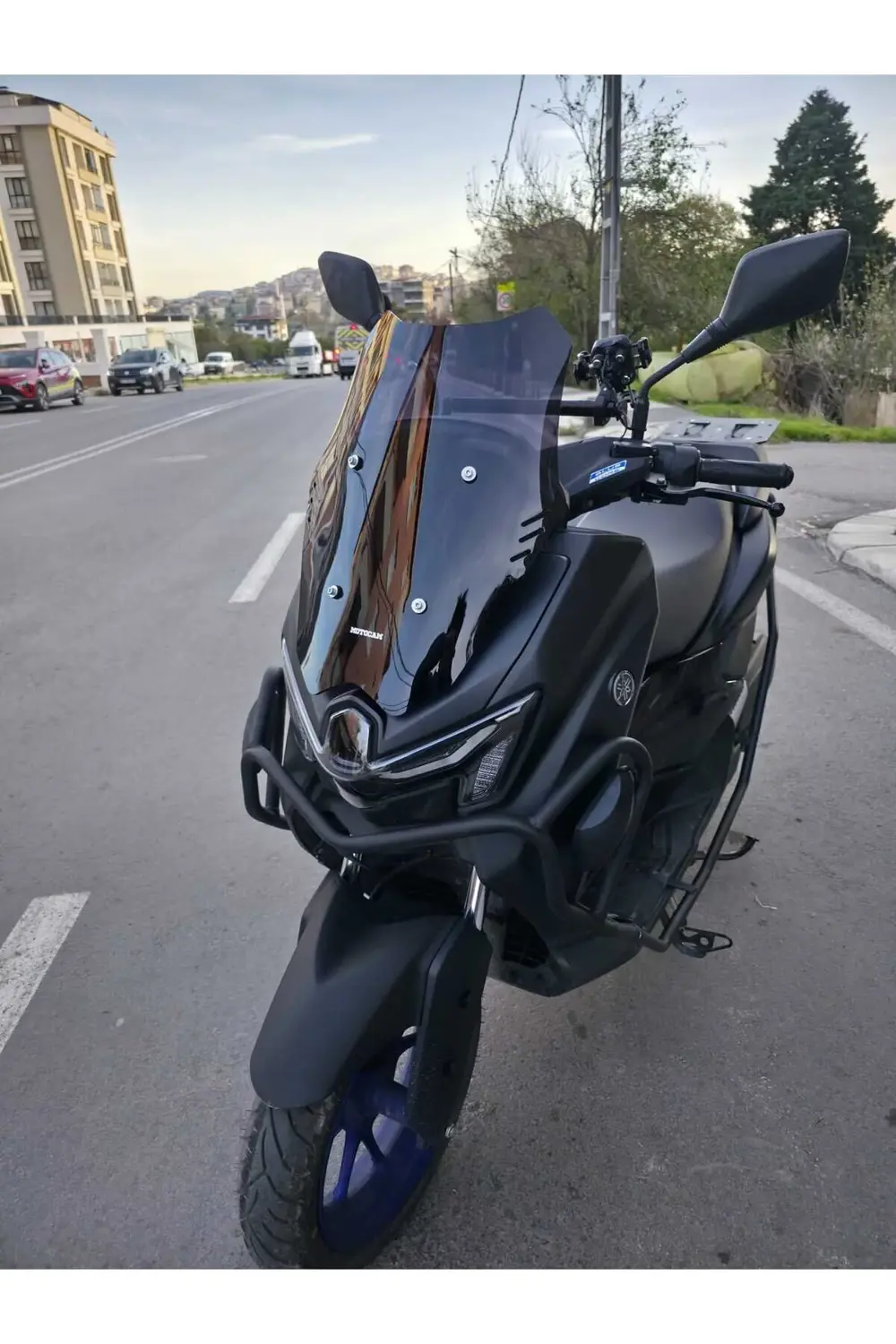 Yamaha Nmax Siperlik Ön Cam 2025 Model 49cm Siyah Renkli 4mm Spor