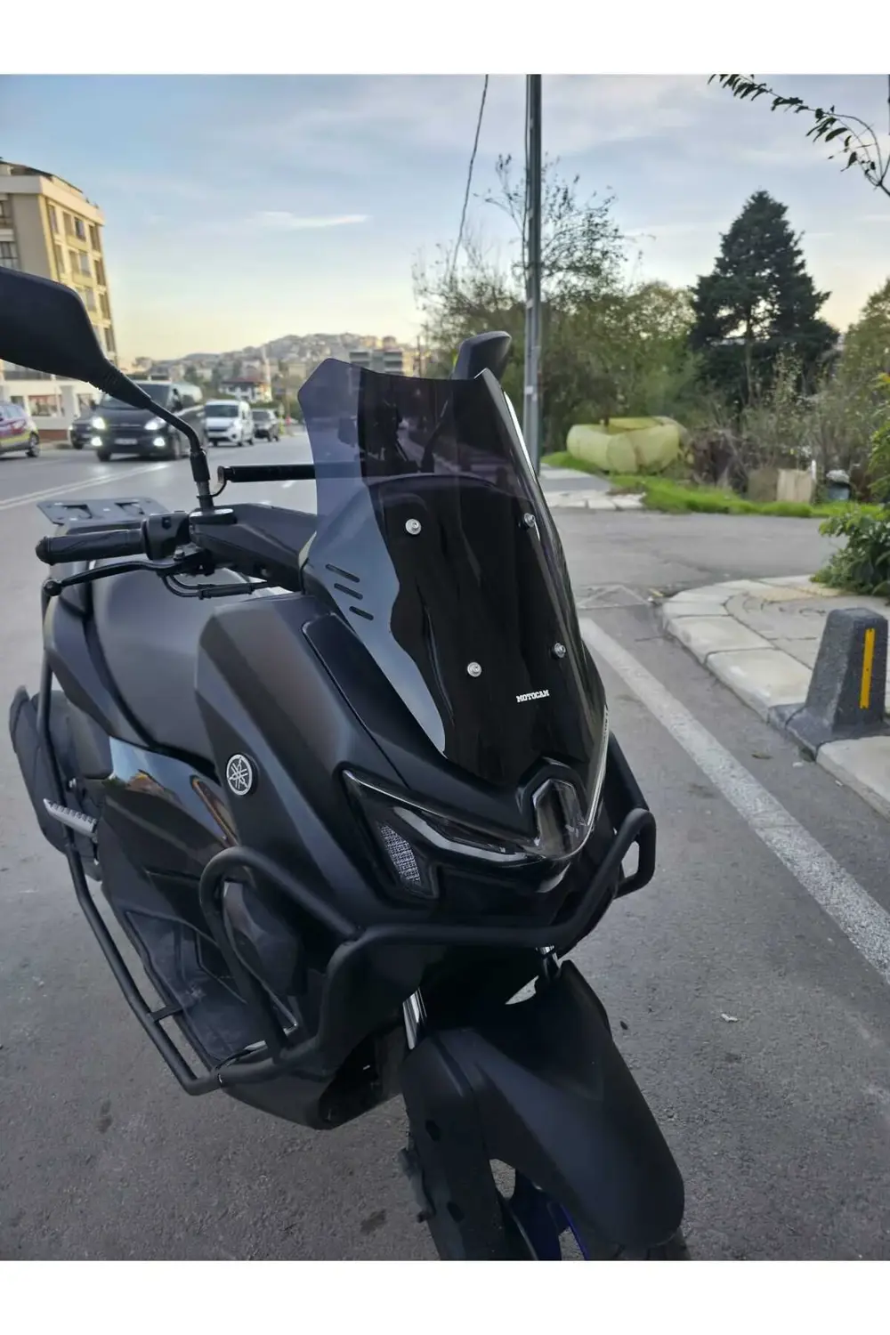 Yamaha Nmax Siperlik Ön Cam 2025 Model 49cm Siyah Renkli 4mm Spor