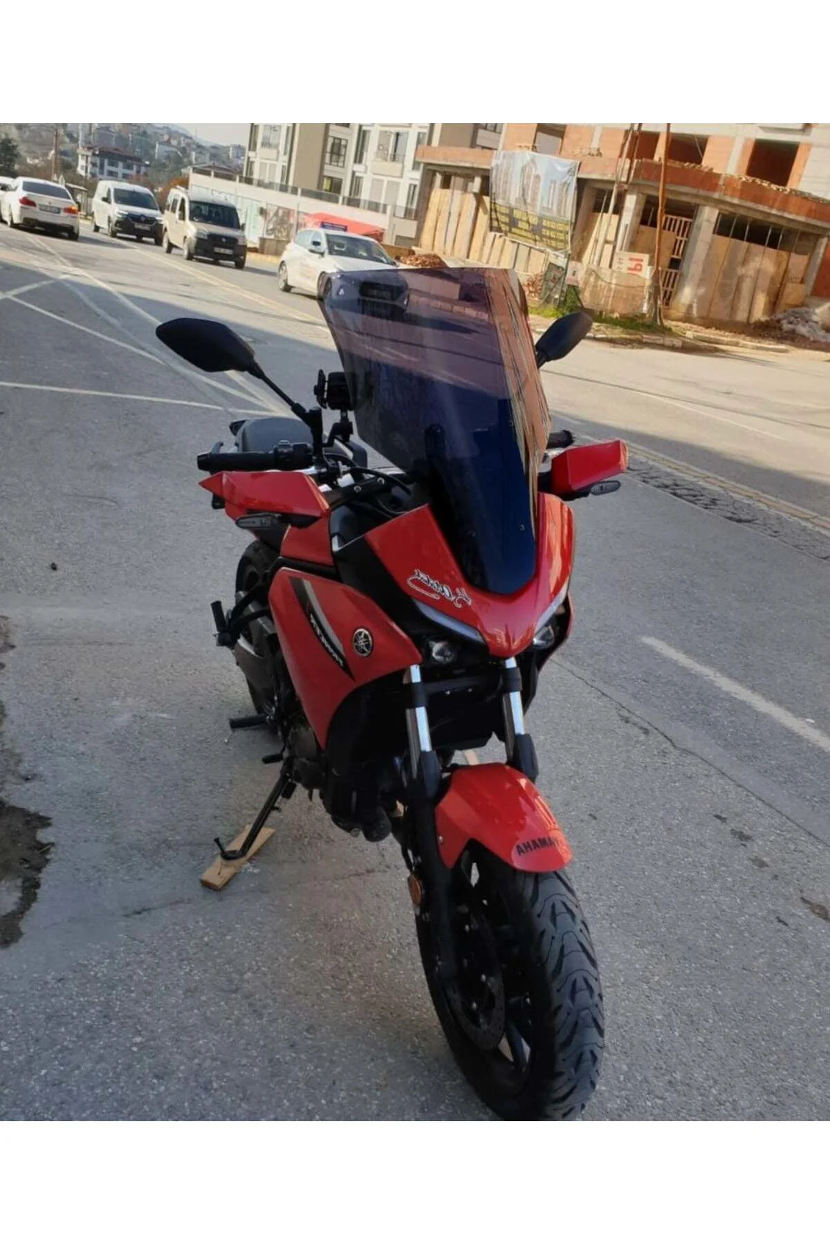 Yamaha Tracer 700 Ön Cam 2021-2026 Model 59cm Siyah Renkli 4mm