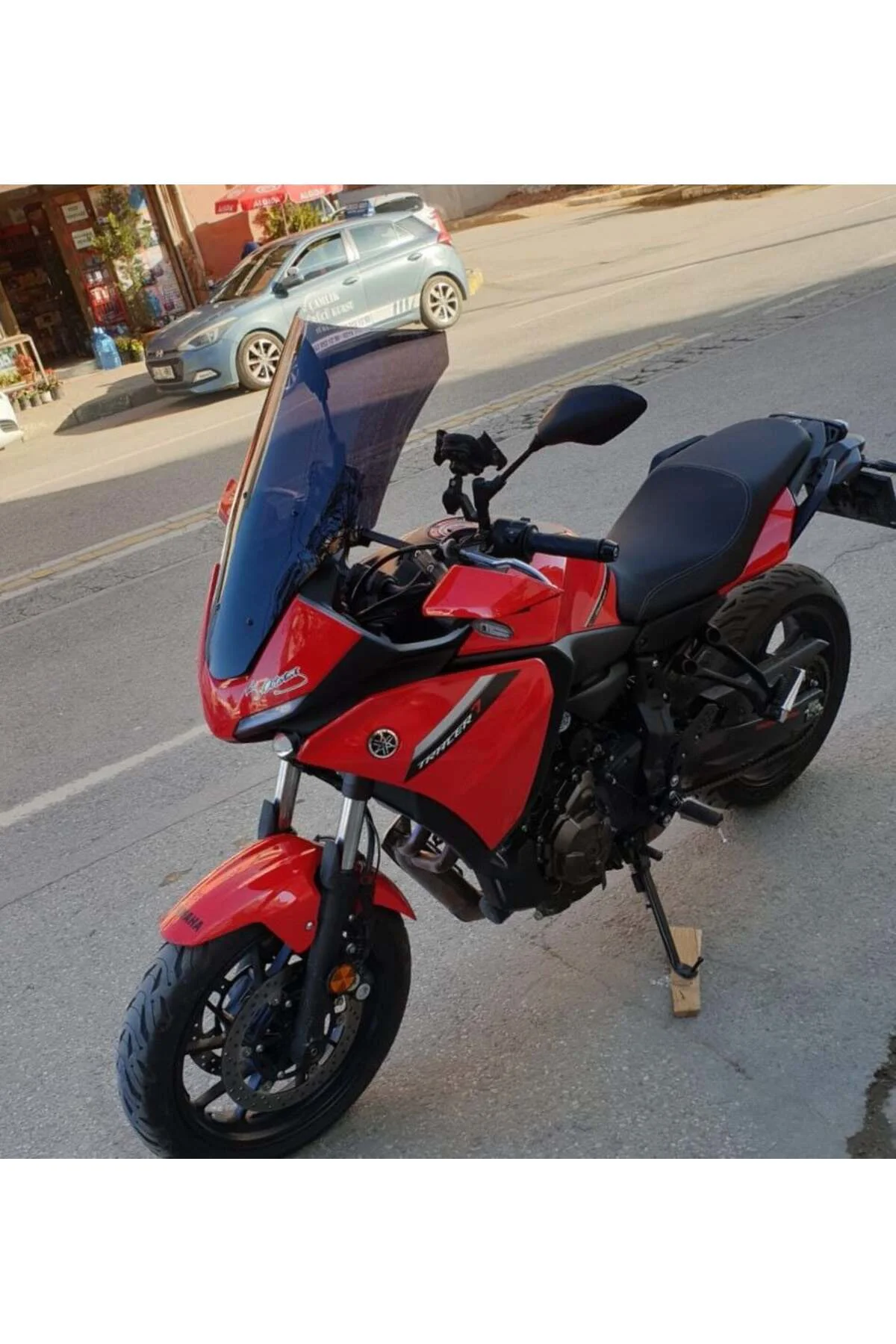 Yamaha Tracer 700 Ön Cam 2021-2026 Model 59cm Siyah Renkli 4mm