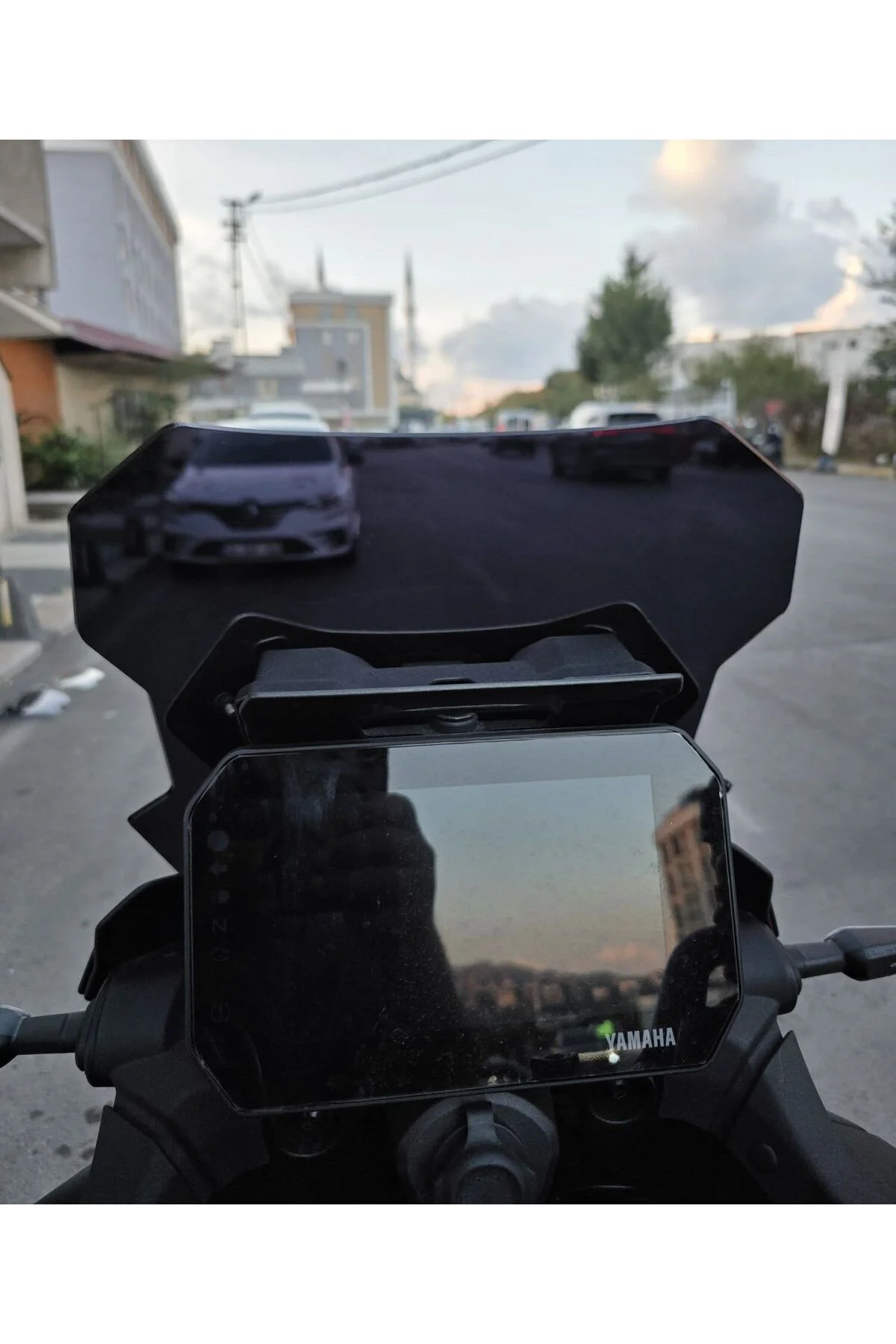 Yamaha Tracer 9 GT Ön Cam 2025-2026 Model 37cm Siyah Renkli 4mm SPORTİF