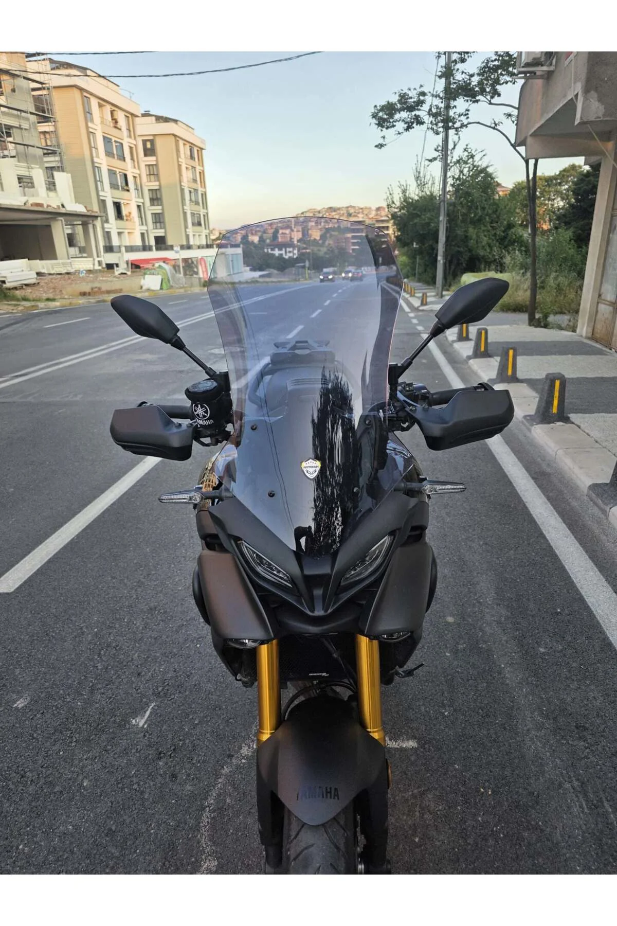 Yamaha Tracer 900 Ön Cam 2023-2026 Model 61cm Füme Renkli 4mm