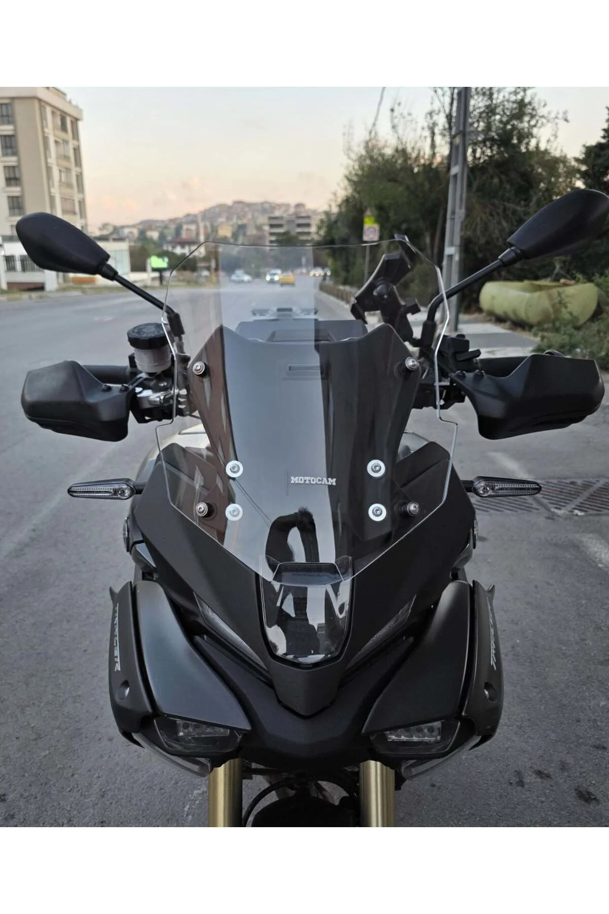 Yamaha Tracer 900 Ön Cam 2025-2026 Model 37cm Şeffaf Renkli 4mm SPORTİF