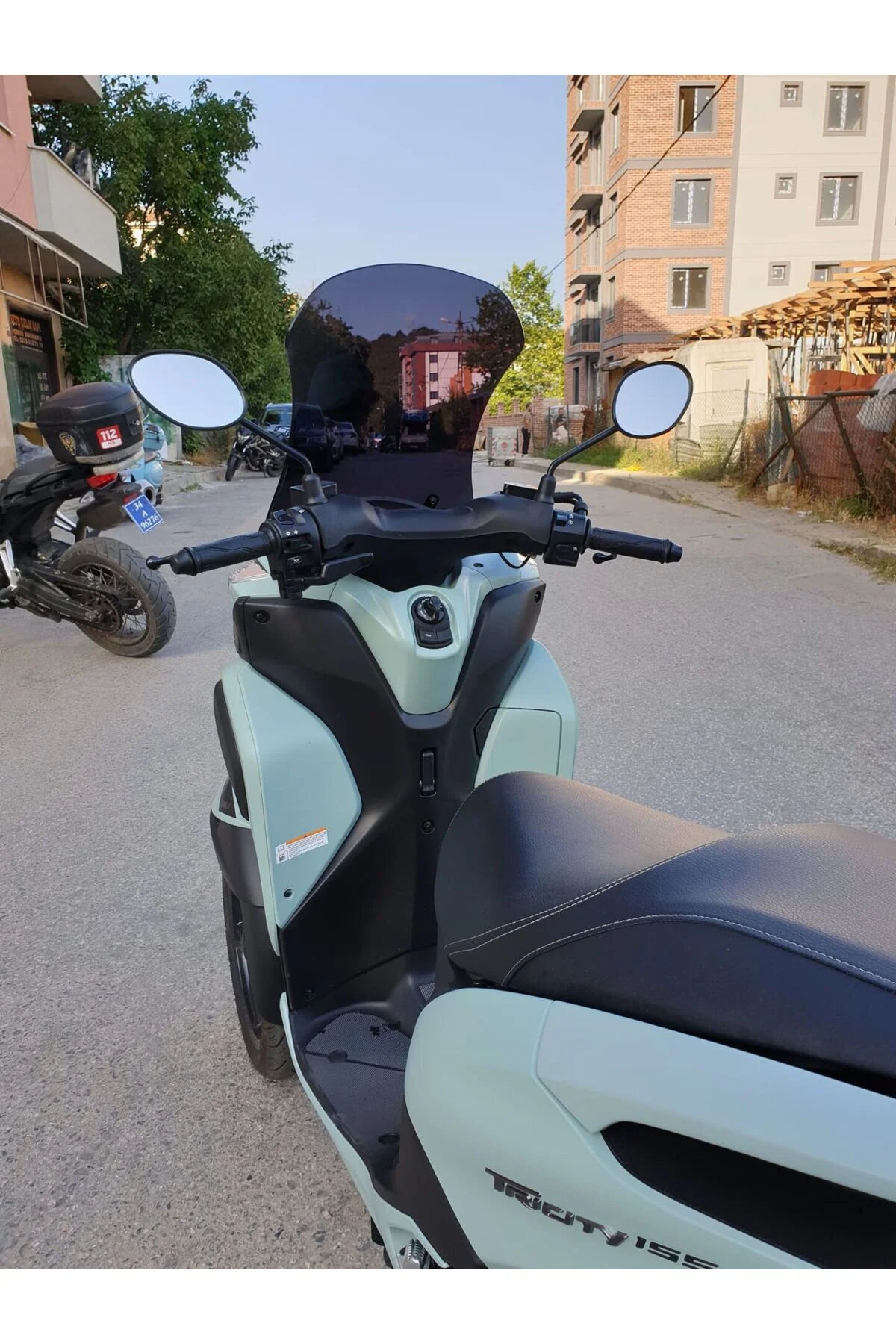 Yamaha Tricity 125 Ön Cam 2014-2026 Model 60cm Siyah Renkli 4mm
